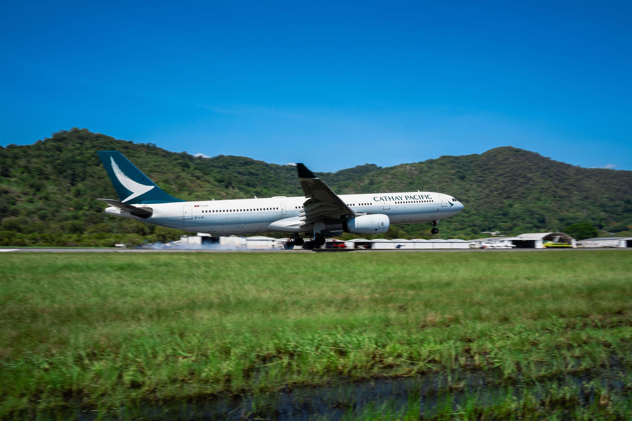 Cairns Airport Welcomes Return Of Cathay Pacific