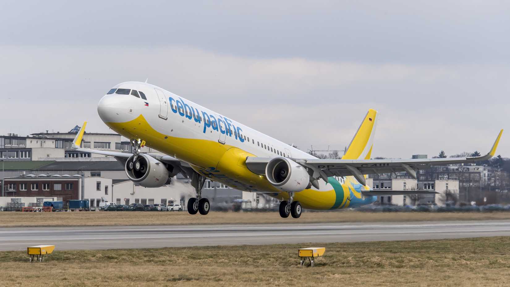 Cebu Pacific Airbus A321 Taking Off