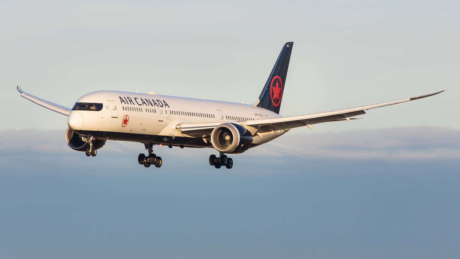The Airlines Introducing Fast & Free WiFi Next Year