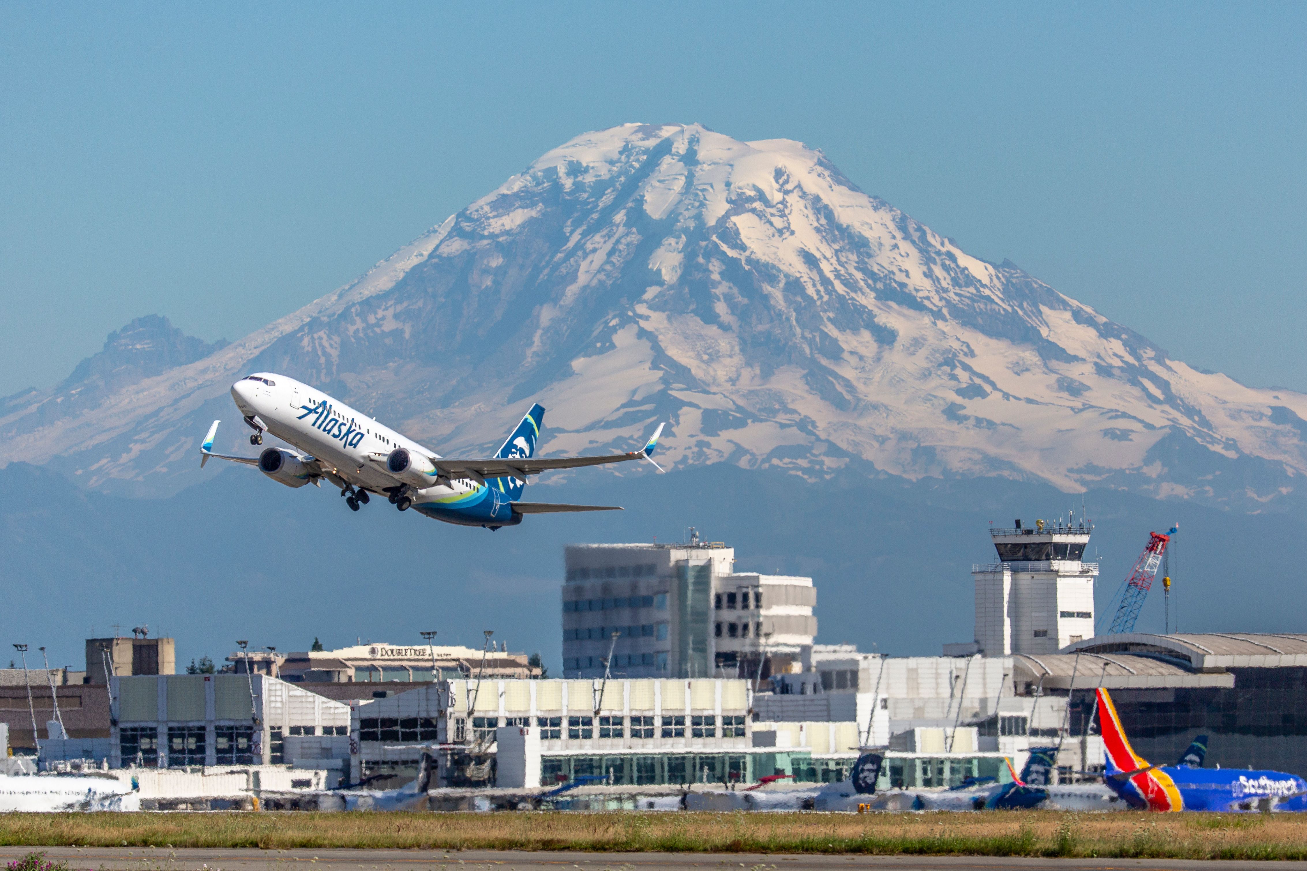 Alaska Airlines Announces West Coast and Hawaii Lounges To Complement New Routes