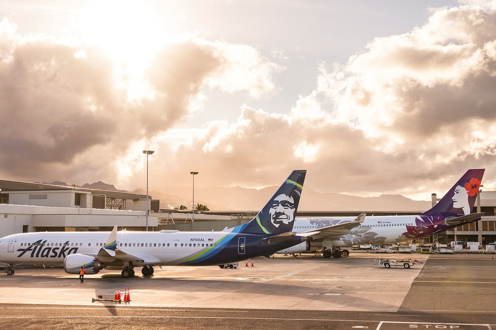 Alaska Airlines Announces “Alaska Accelerate” Plan For $1 Billion Profit After Hawaiian Airlines Merger