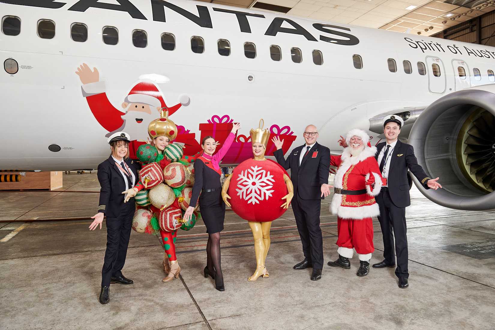 Qantas Gets Festive With Roo-Dolph & Dasher 8 Liveries