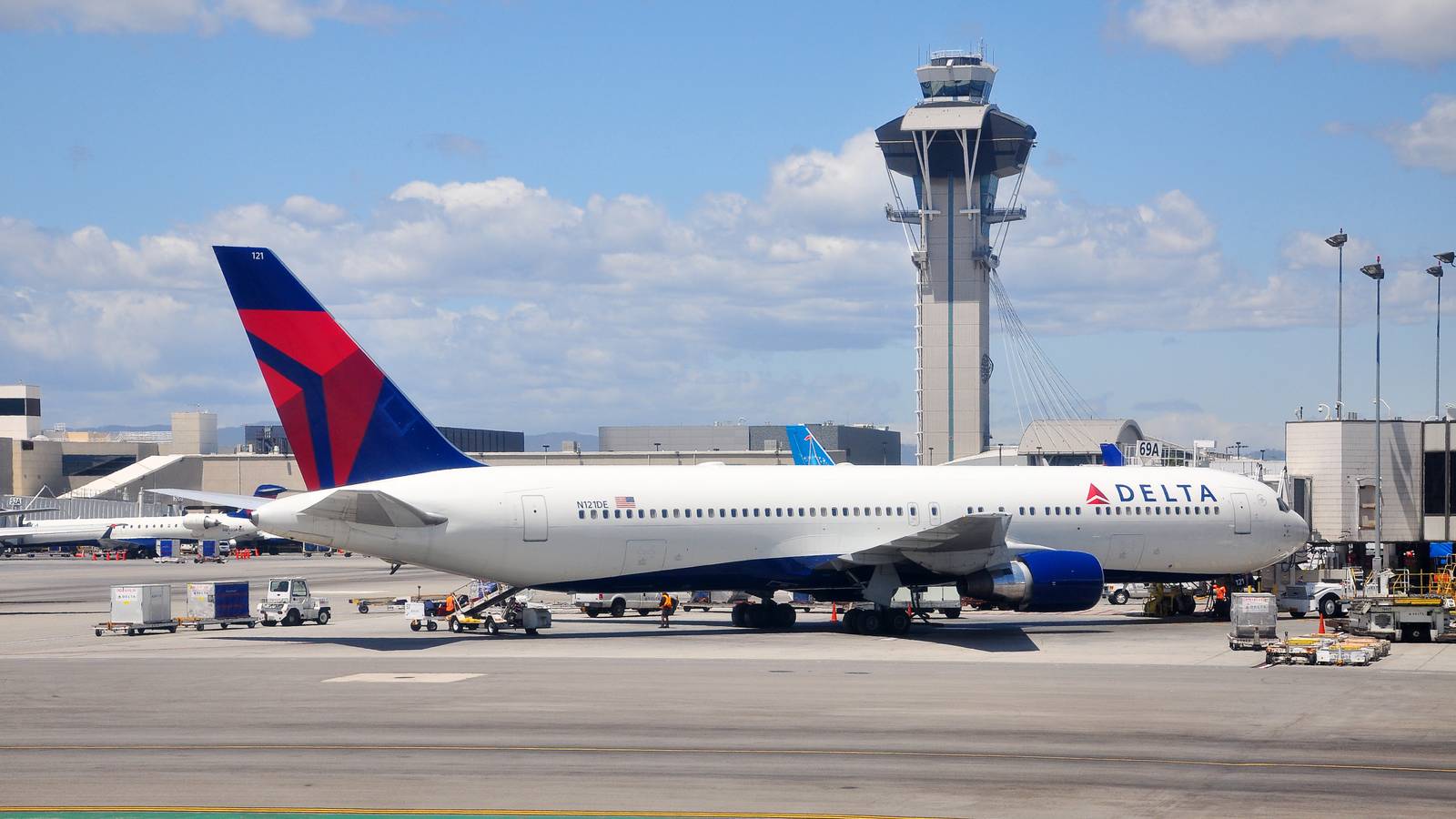 Buttigieg Pushes Back On Delta CEO's Claim Of "Overreach" In Passenger Protections
