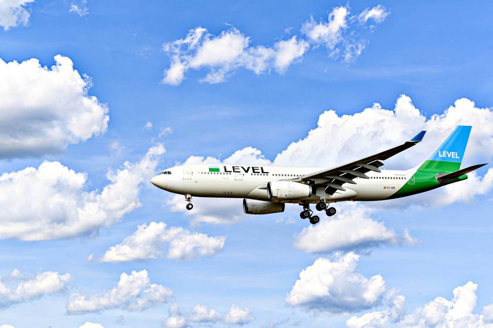 Flight Level 330 LEVEL: Everything You Should Know About IAG's In-House Long-Haul Low ...