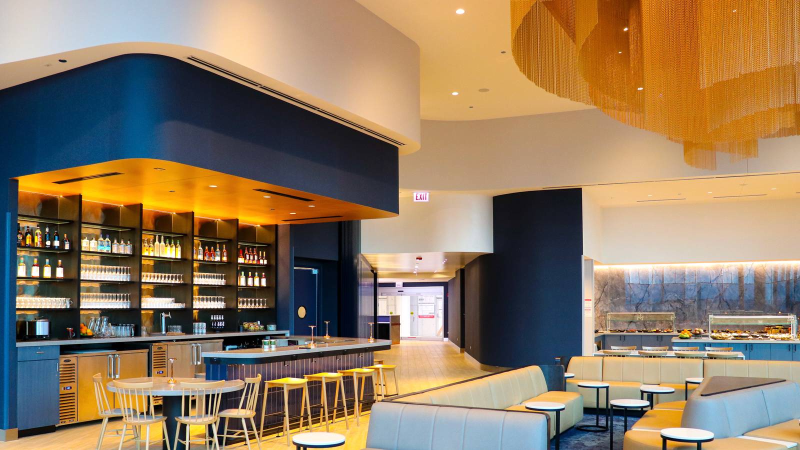 LOT Polish Airlines Opens 1st Business Lounge At Chicago O’Hare