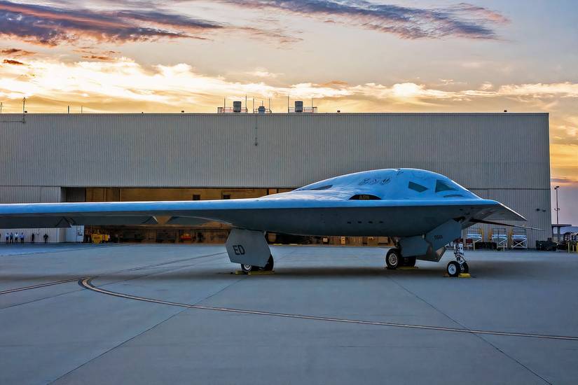How The F-35 Might Hint At The B-21 Raider's Mysterious Engines
