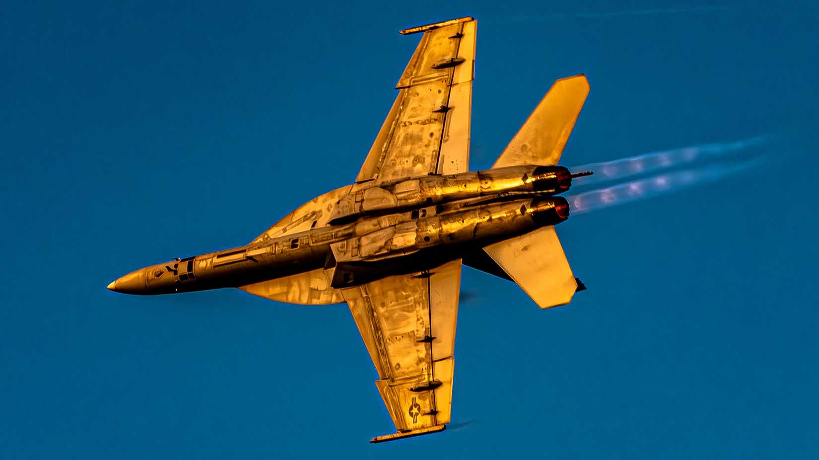 RHINO MIGHTY WINGS AGAINST THE HILLSBORO SUNSET WITH AFTERBURNER AND VAPES