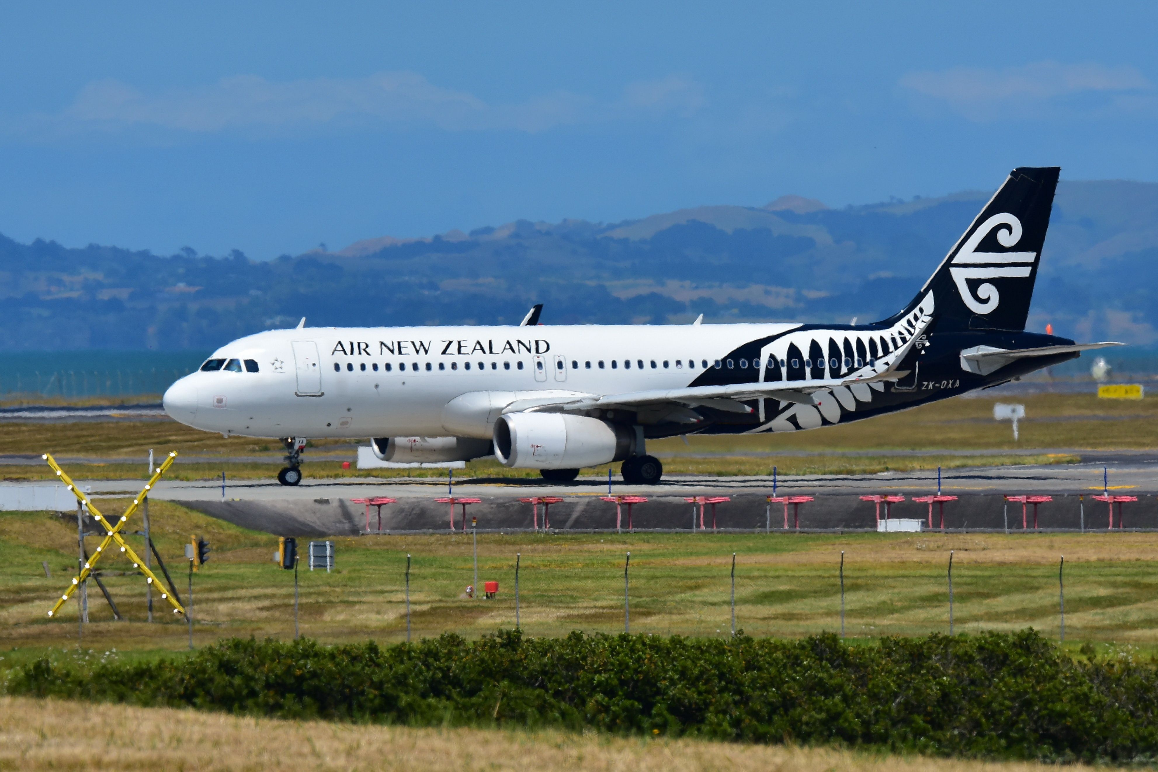 Air New Zealand Airbus A320neo Diverts To Auckland Amid Engine Problems