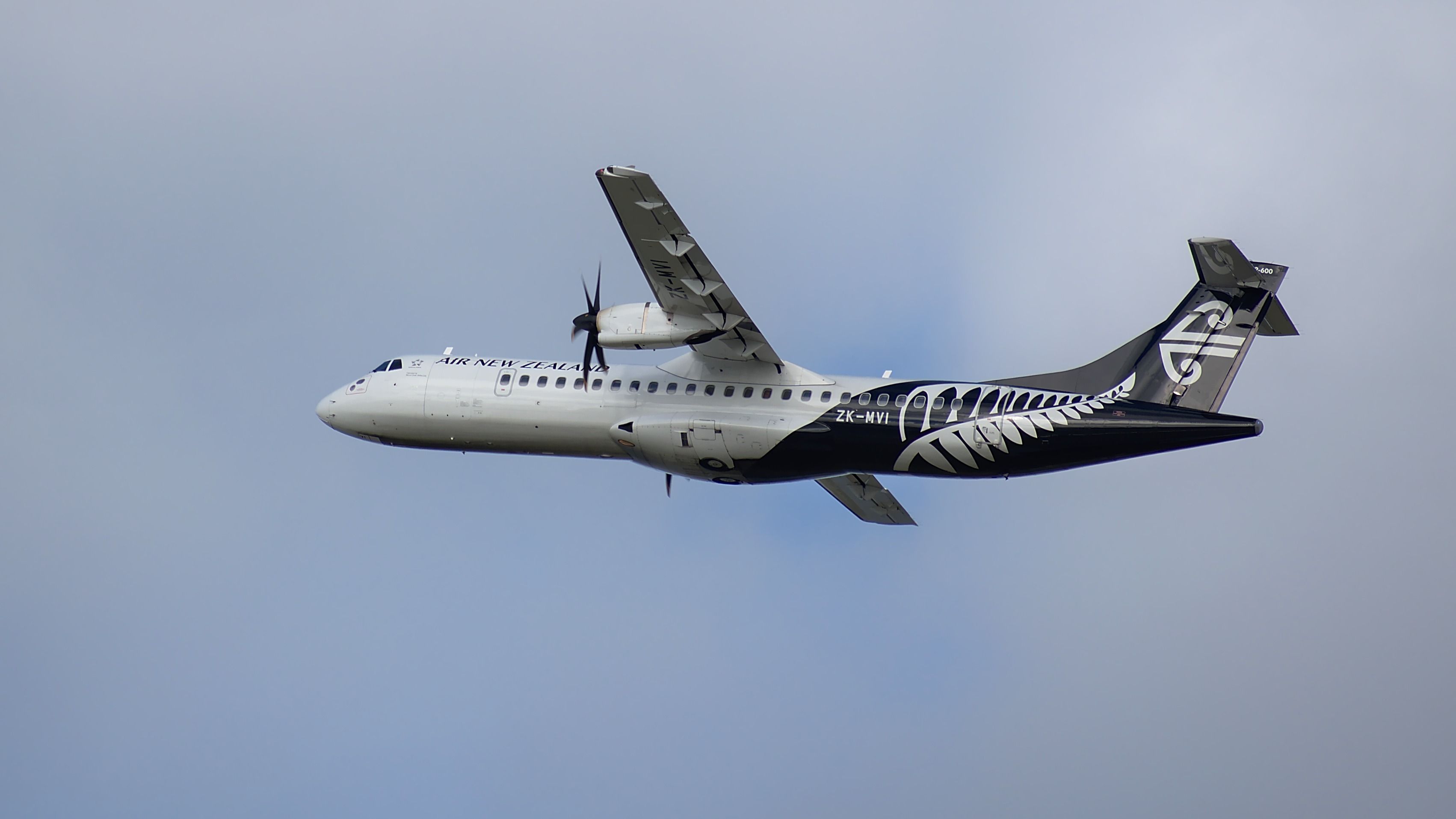 Air New Zealand ATR 72-600 Returns To Christchurch Due To