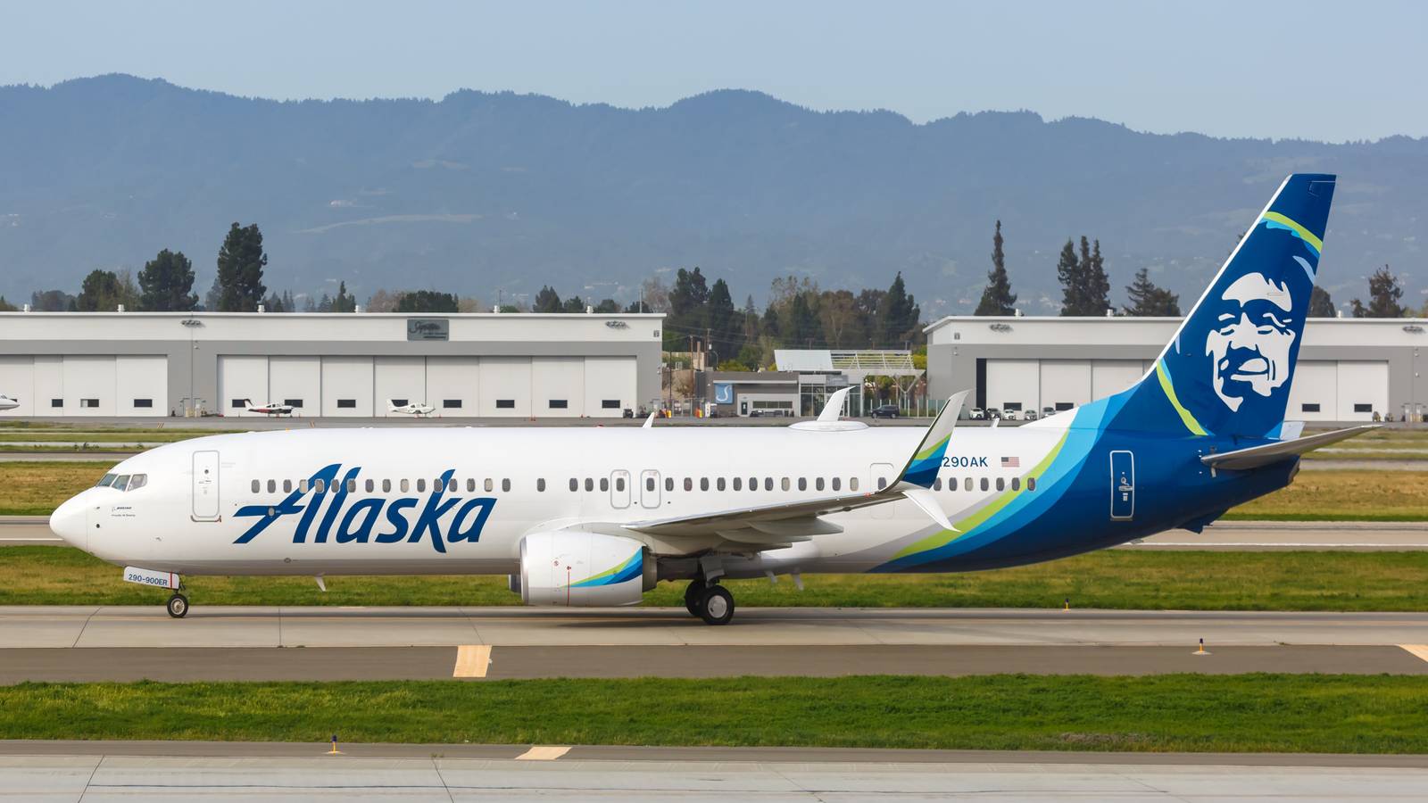 Alaska Airlines Boeing 737-900 Returns To San Jose Due To Mechanical Issues
