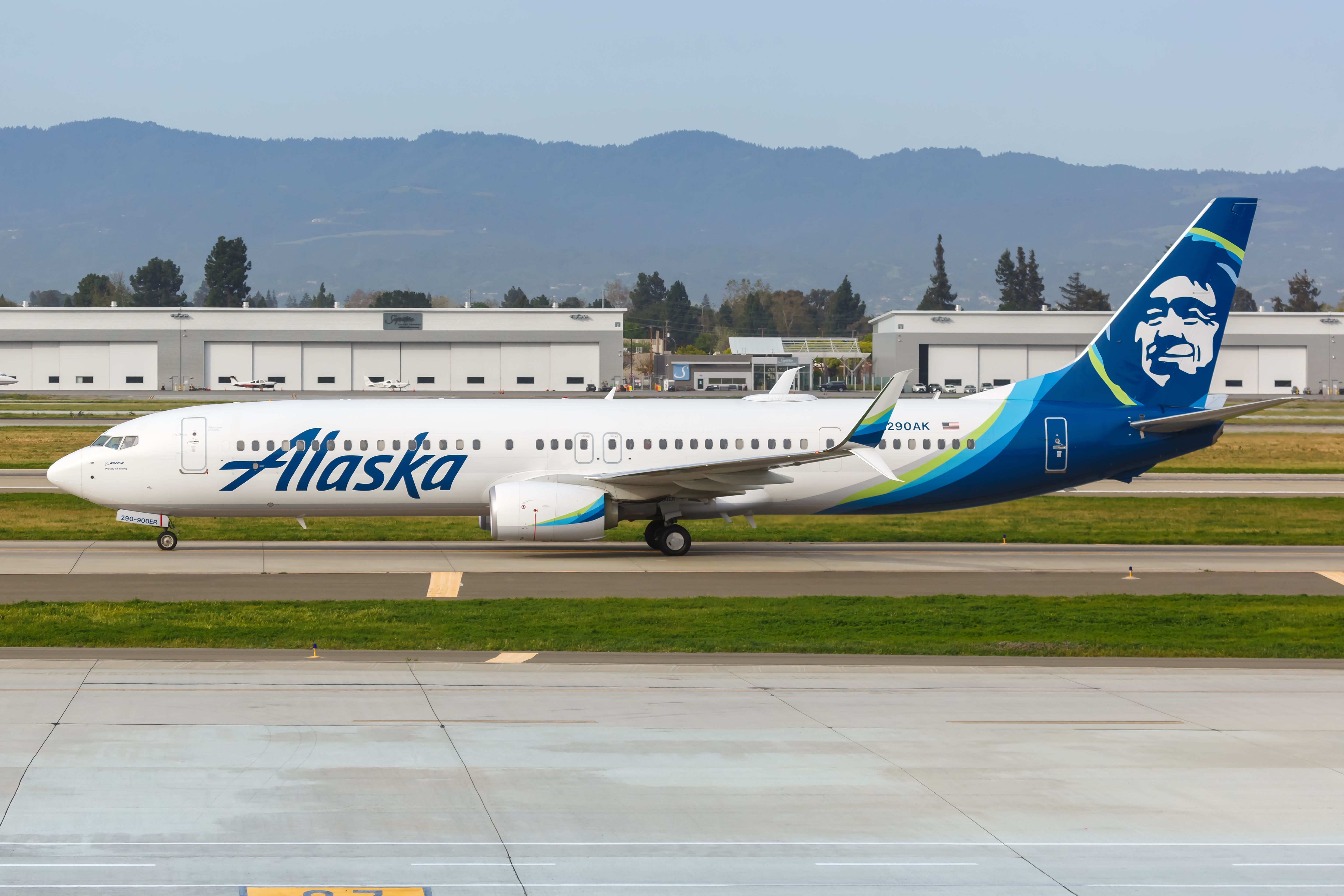 Alaska Airlines Boeing 737-900 Returns To San Jose Due To Mechanical Issues