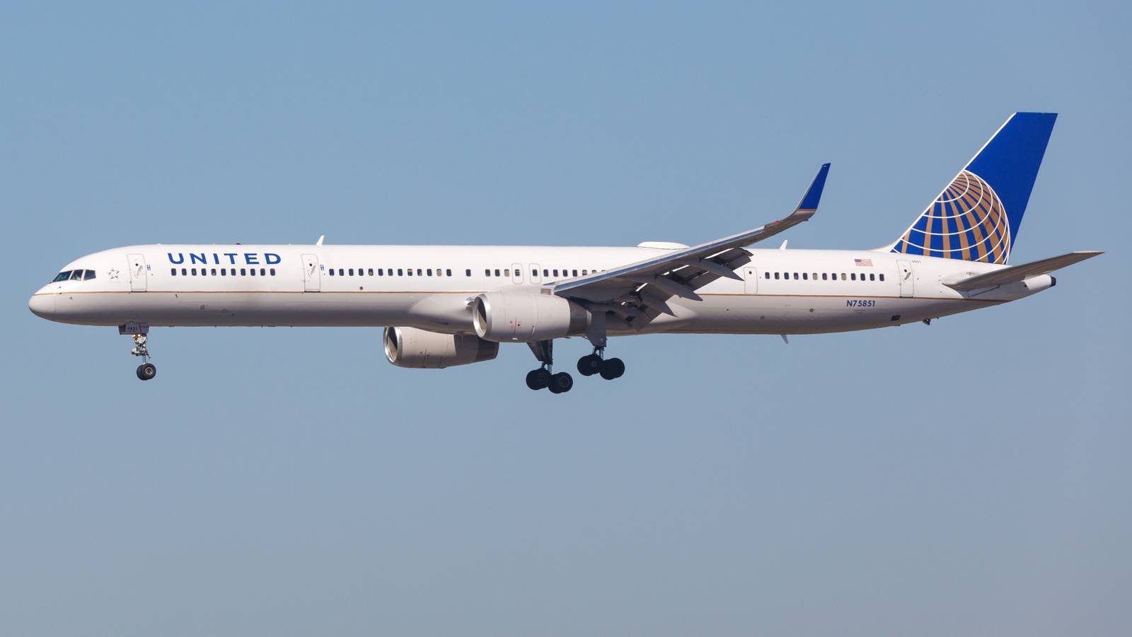 Inflight Emergency Forces United Airlines Boeing 757-300 To Divert To Albuquerque
