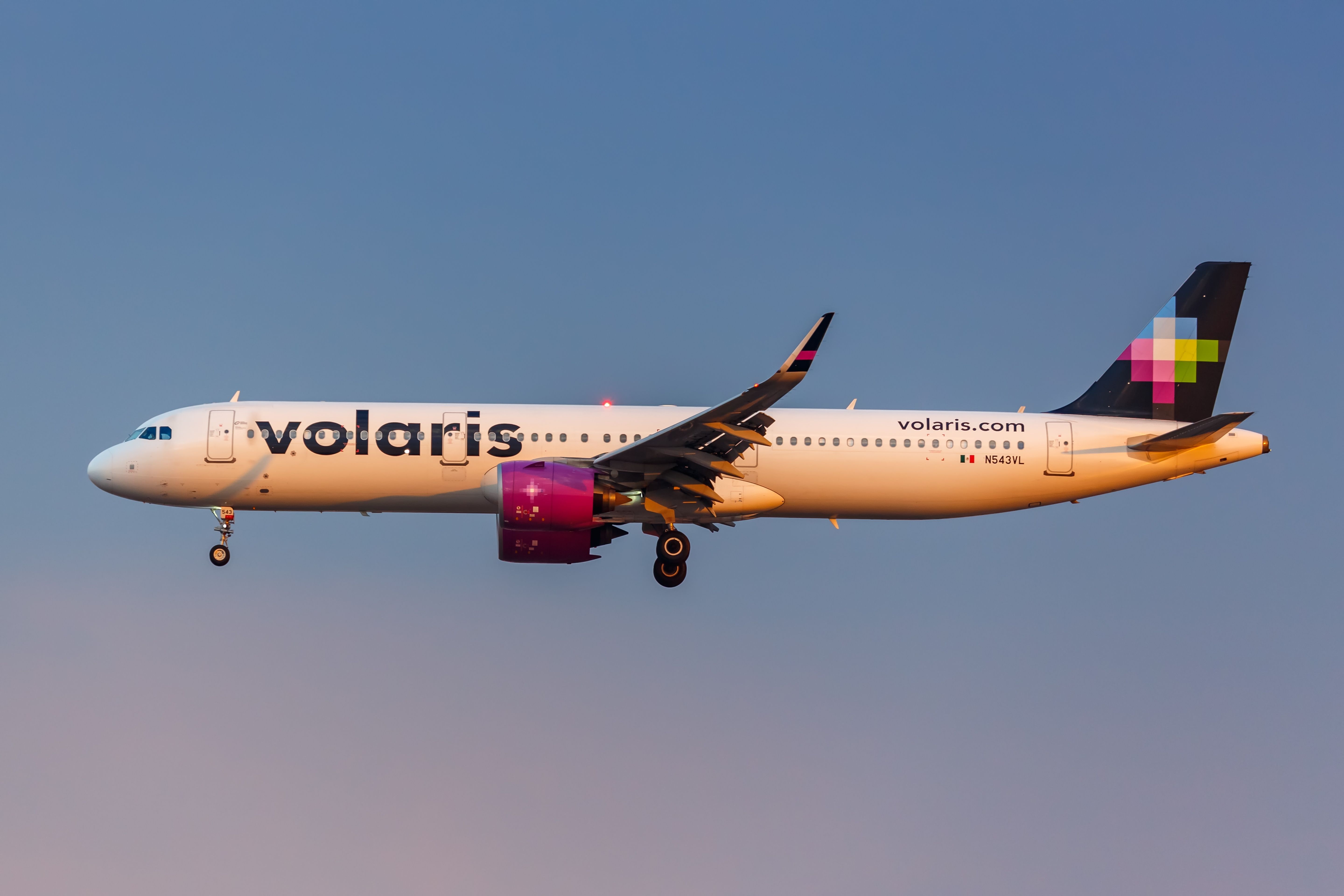 Volaris Passenger Arrested After Trying To Force Flight To Tijuana To Divert To US