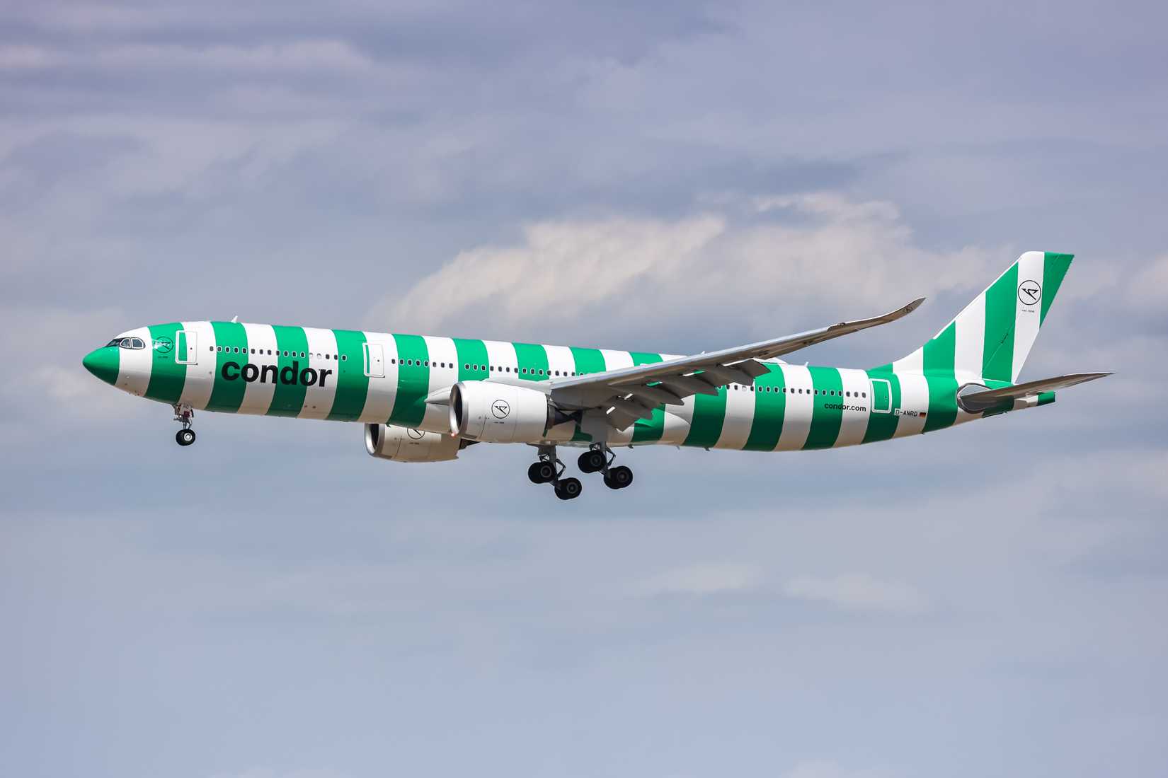 Which Airlines Operate The Most Flights Between Europe & The Caribbean?