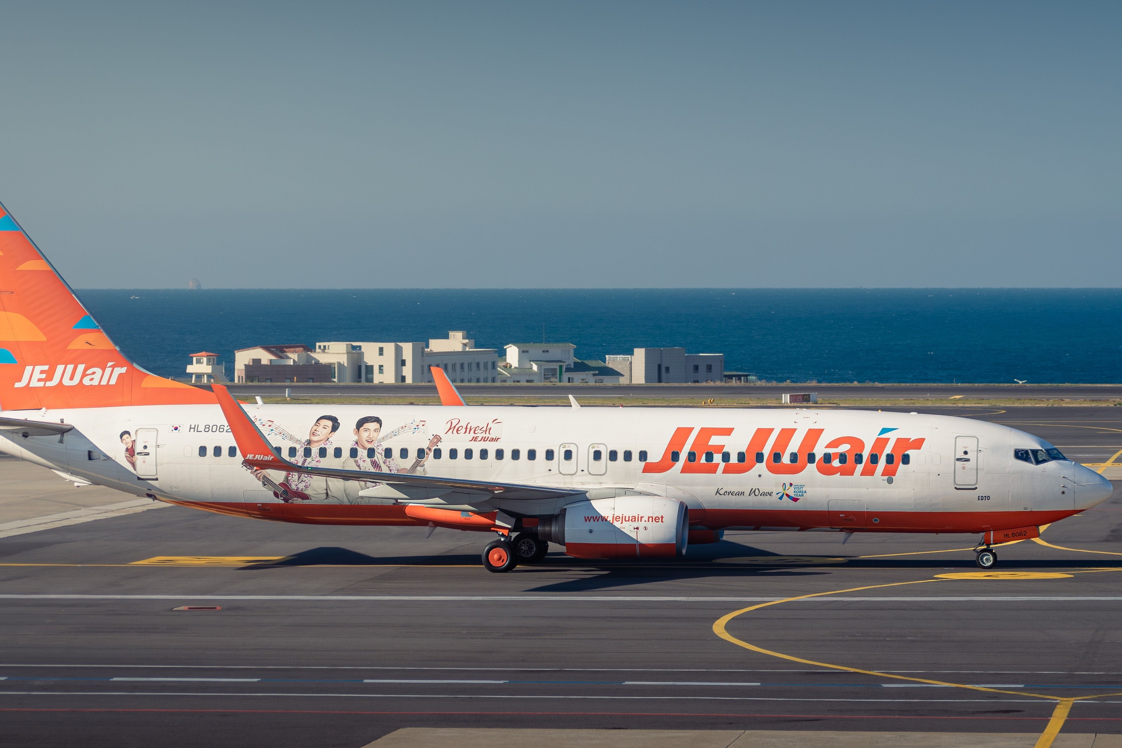 Another Jeju Air Landing Gear Fails After Crash: South Korean Regulator Orders Boeing 737-800 Inspections