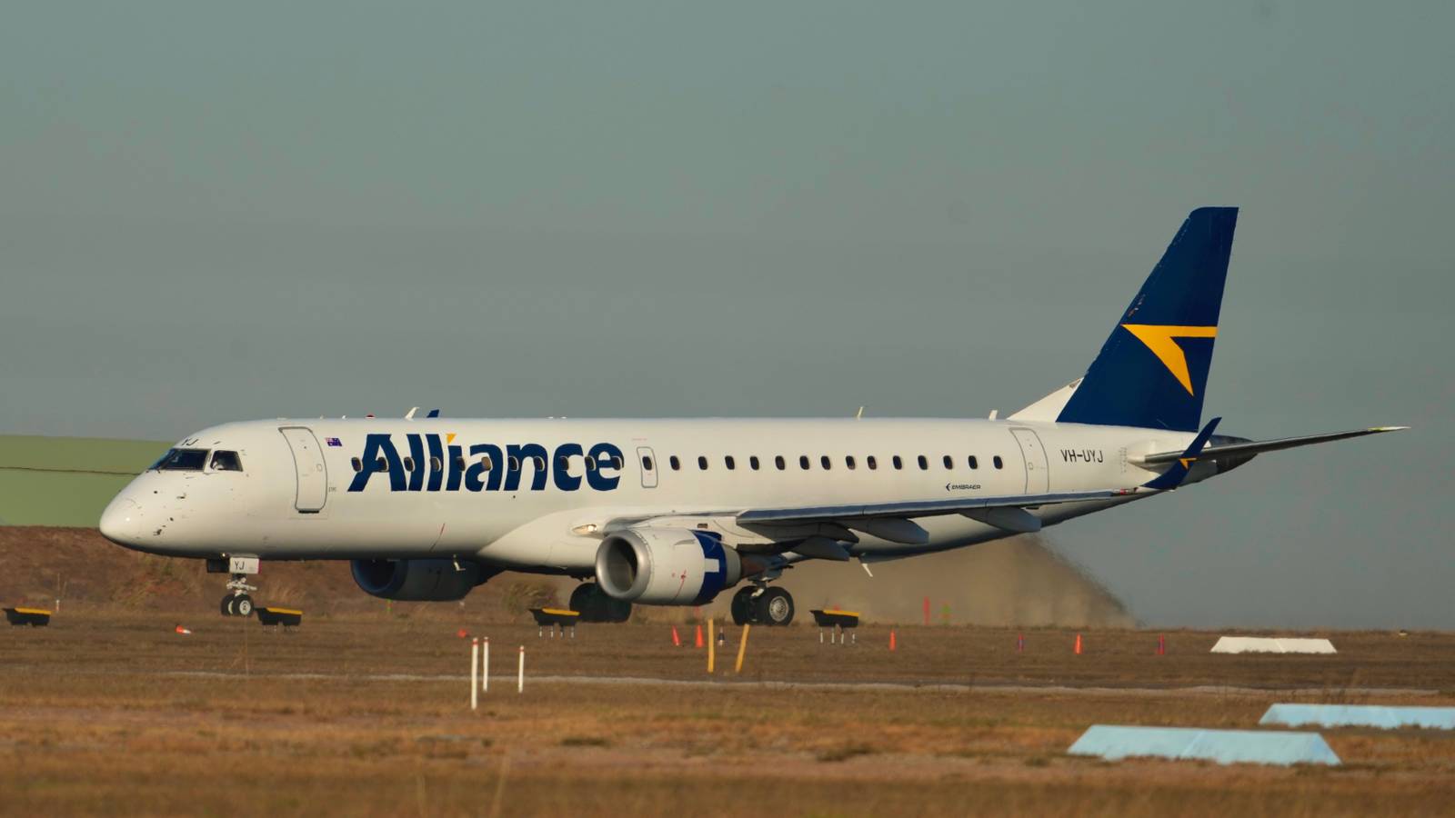 Australia's Alliance Airlines To Sell 6 Embraer E190s & 13 Rolls-Royce Engine Cores