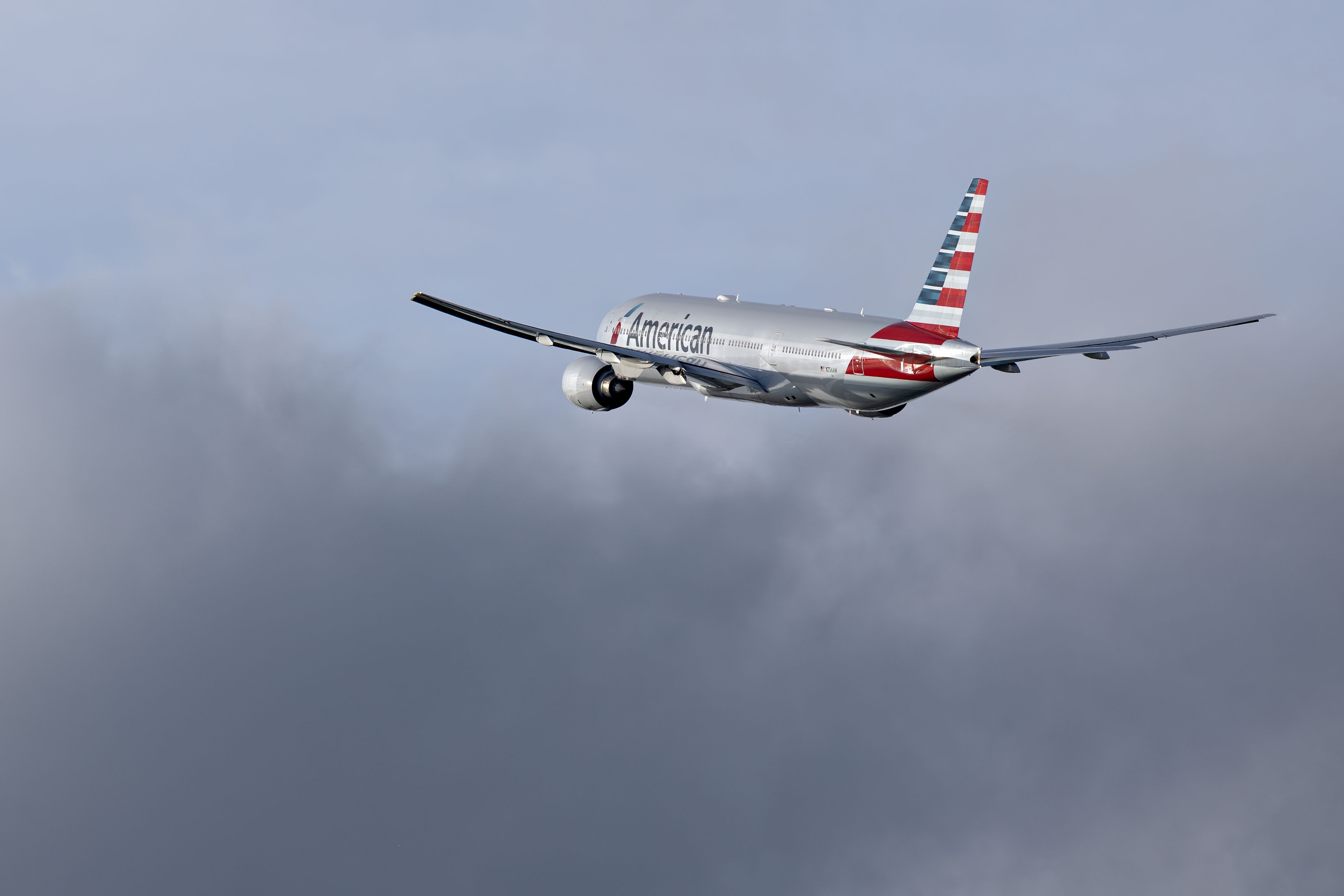 American Airlines Boeing 777-223ER (N756AM) departing from London Heathrow Airport.