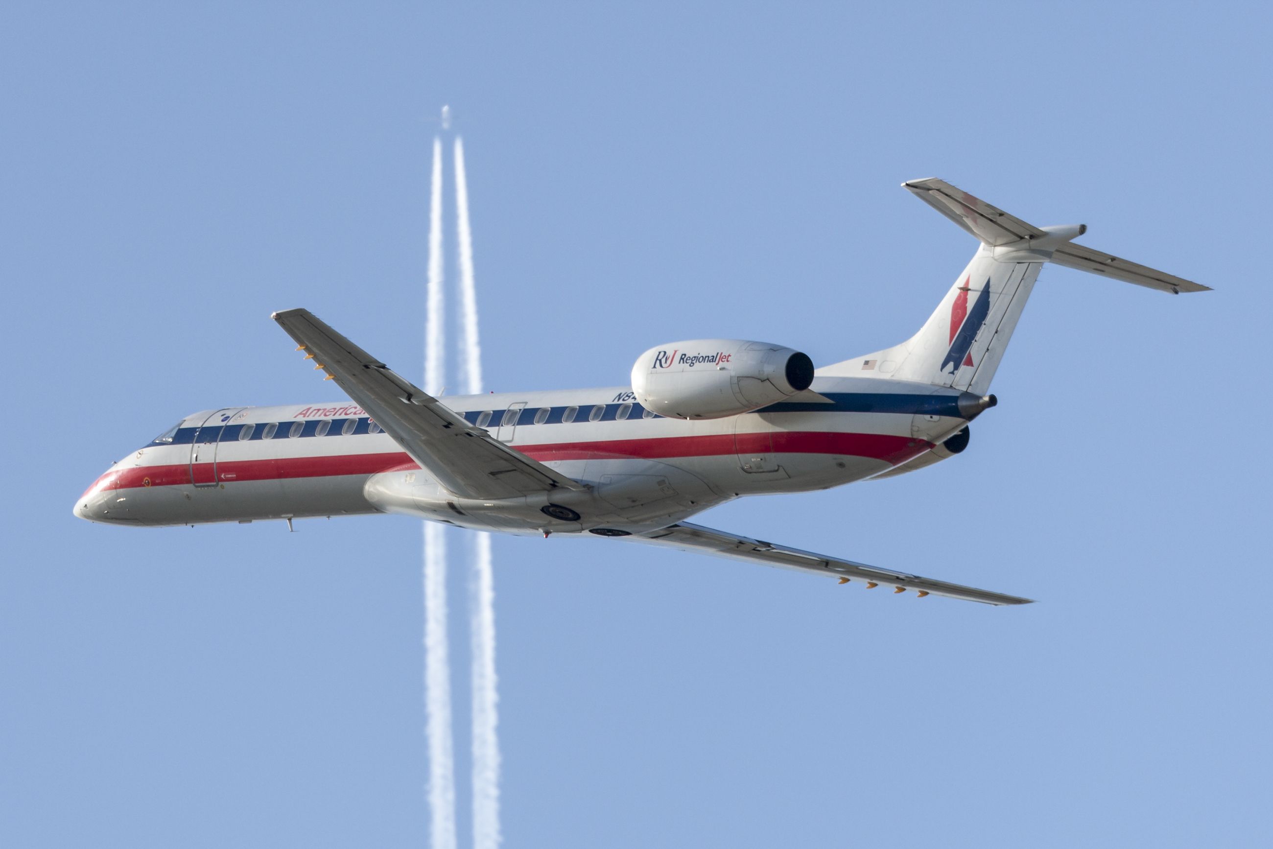 Embraer ERJ - ERJ 140 | Simple Flying