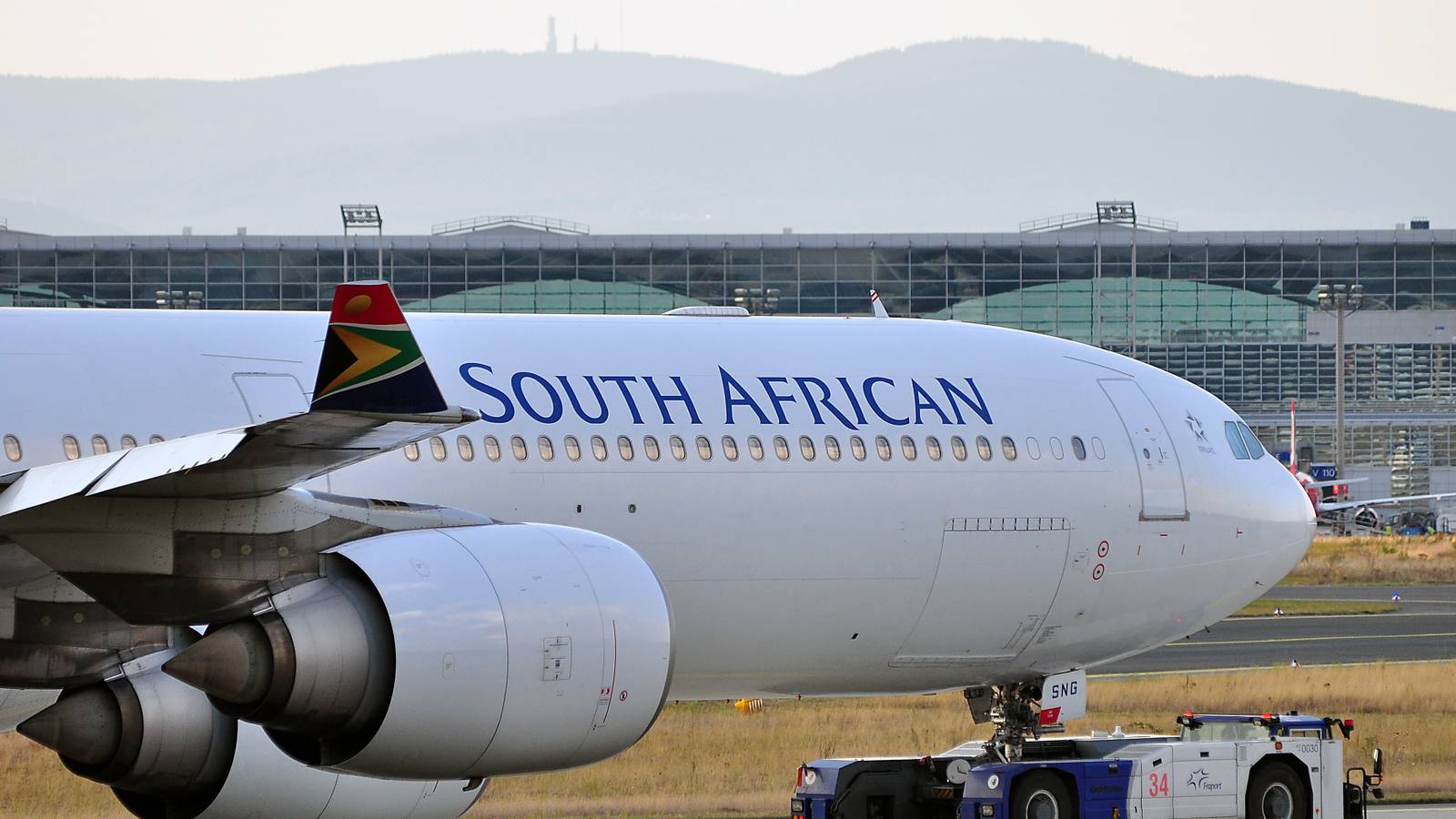 Study: 41.9% Of South African Air Travelers Oppose Airline "Green" Fees