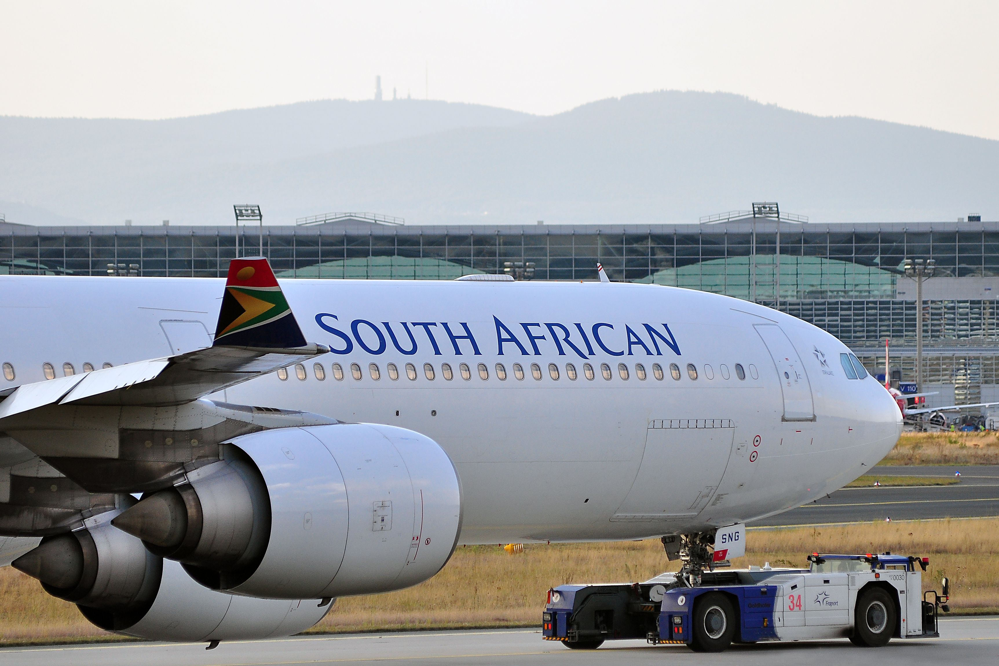 Study: 41.9% Of South African Air Travelers Oppose Airline "Green" Fees
