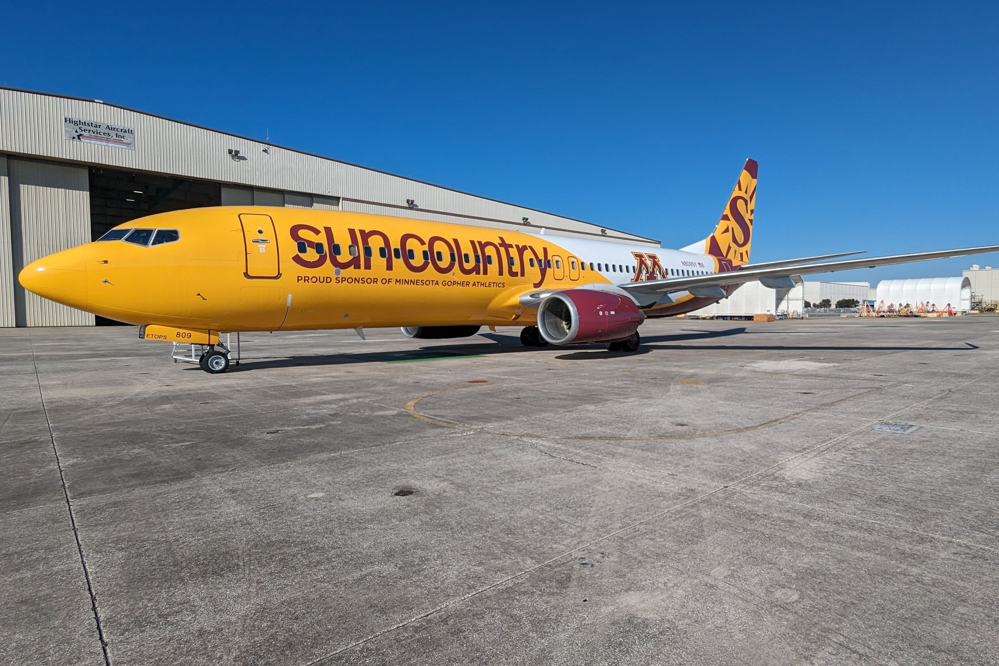 Sun Country Unveils First Boeing 737NG Custom Livery
