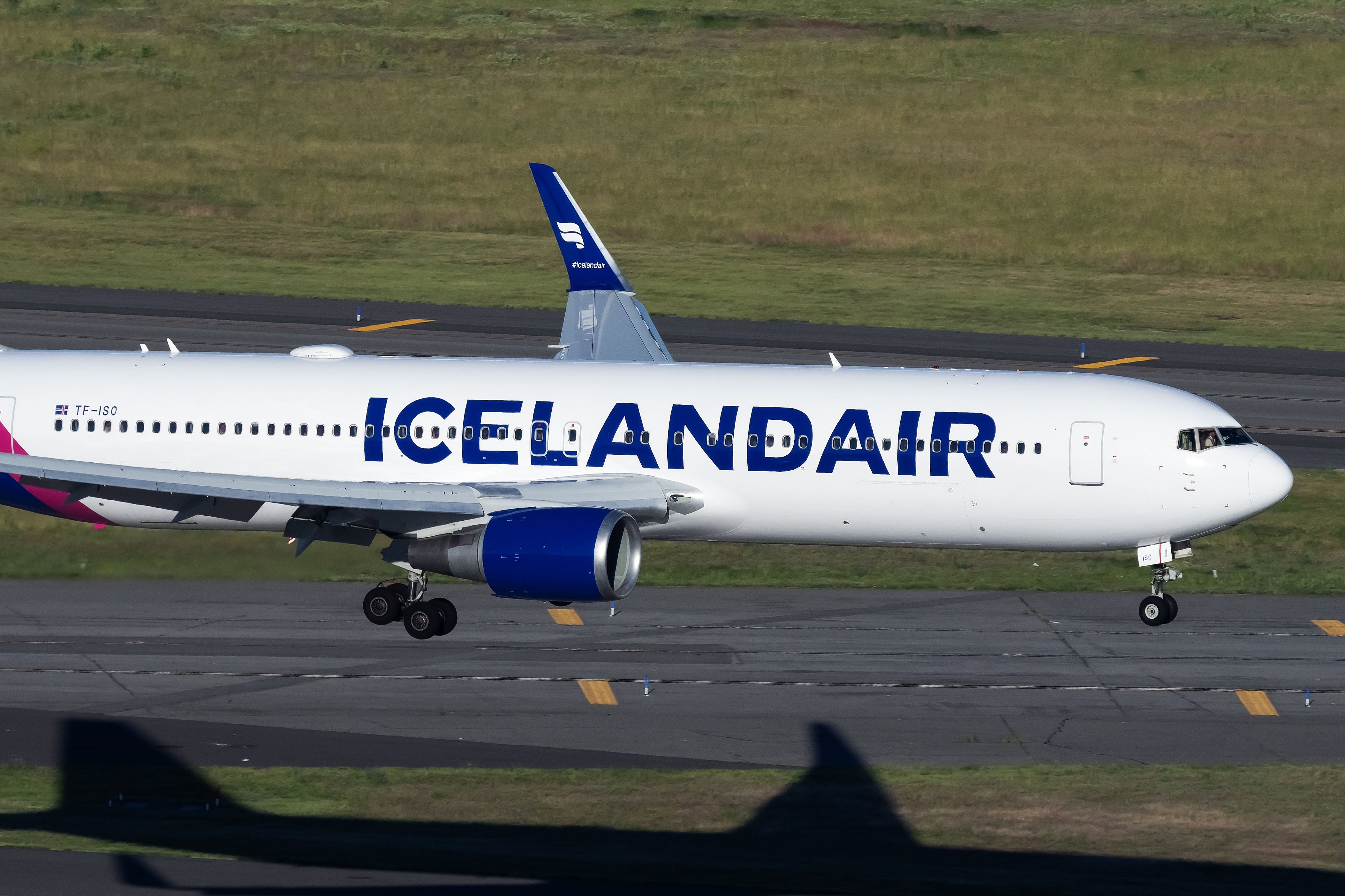 【Inflight200】Icelandair Boeing 767-300ER Inflight200】Icelandair Boeing 767-300ER - メルカリ