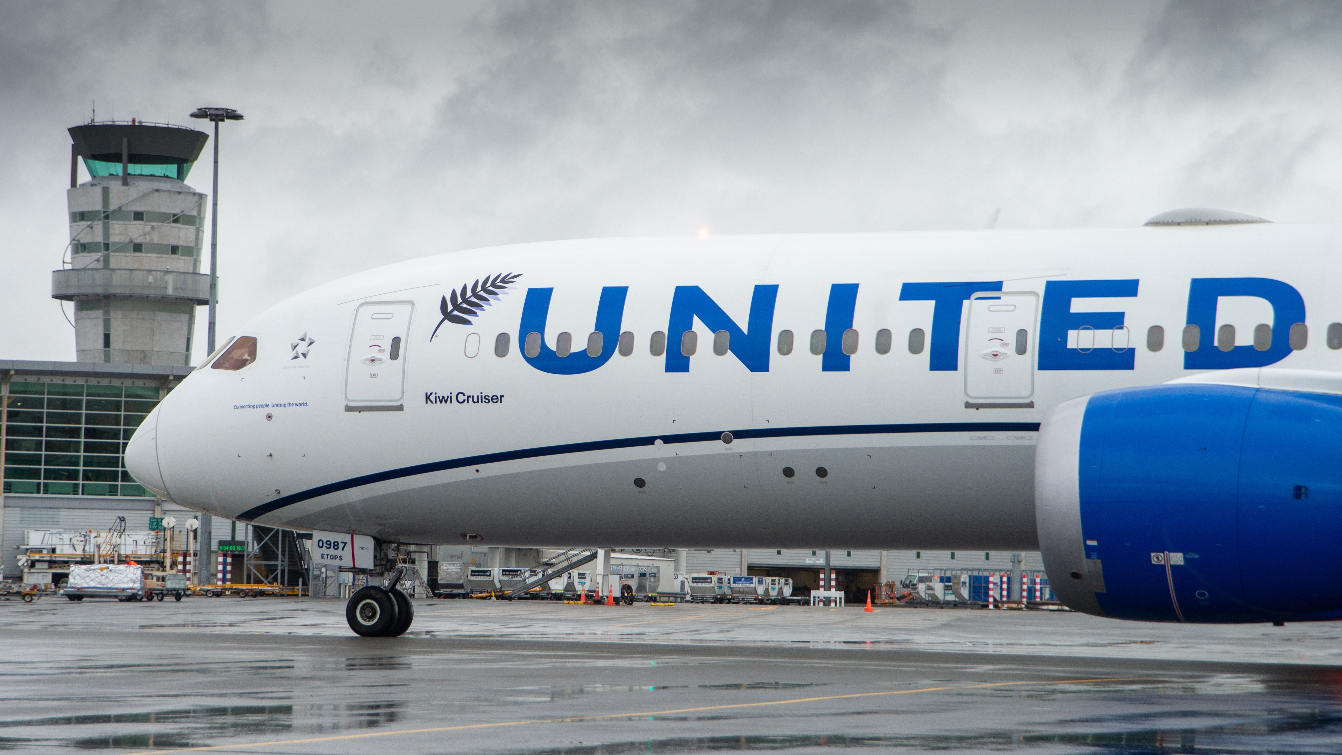 uku Boeing 787 vira clínica de vacinação da Covid com experiência