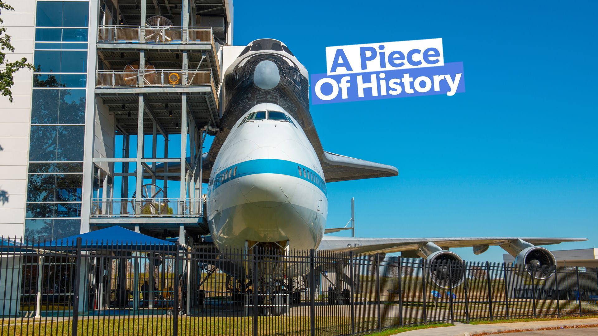 Which Boeing 747 Variant Was Used As The Shuttle Carrier Aircraft?