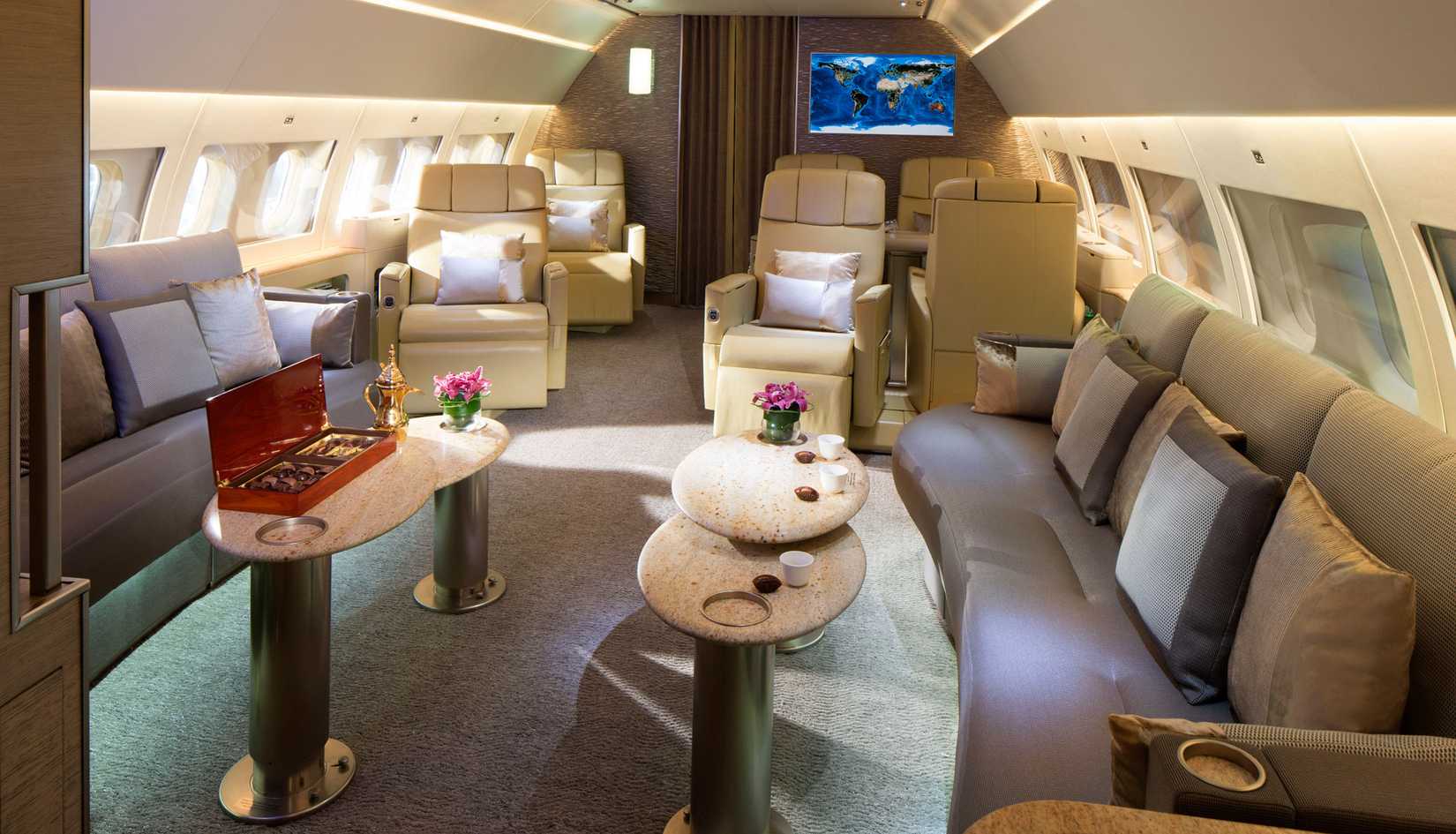 How Does Emirates Executive Jets Work?