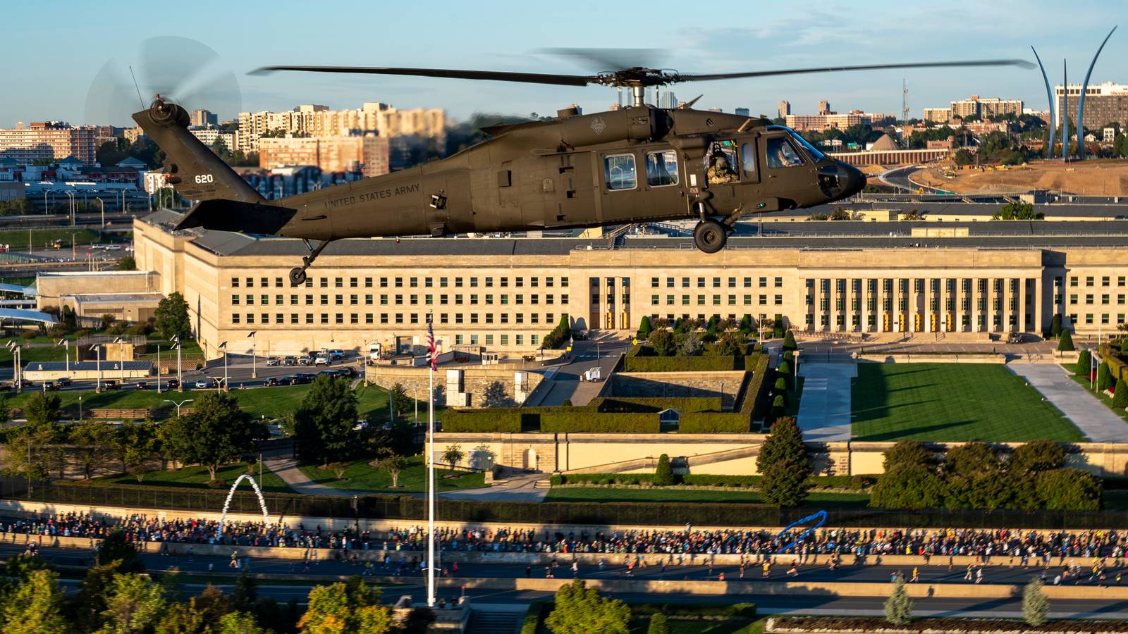 The US Army's 12th Aviation Battalion Grounded For 48 Hours After Black Hawk & Passenger Plane Crash In DC