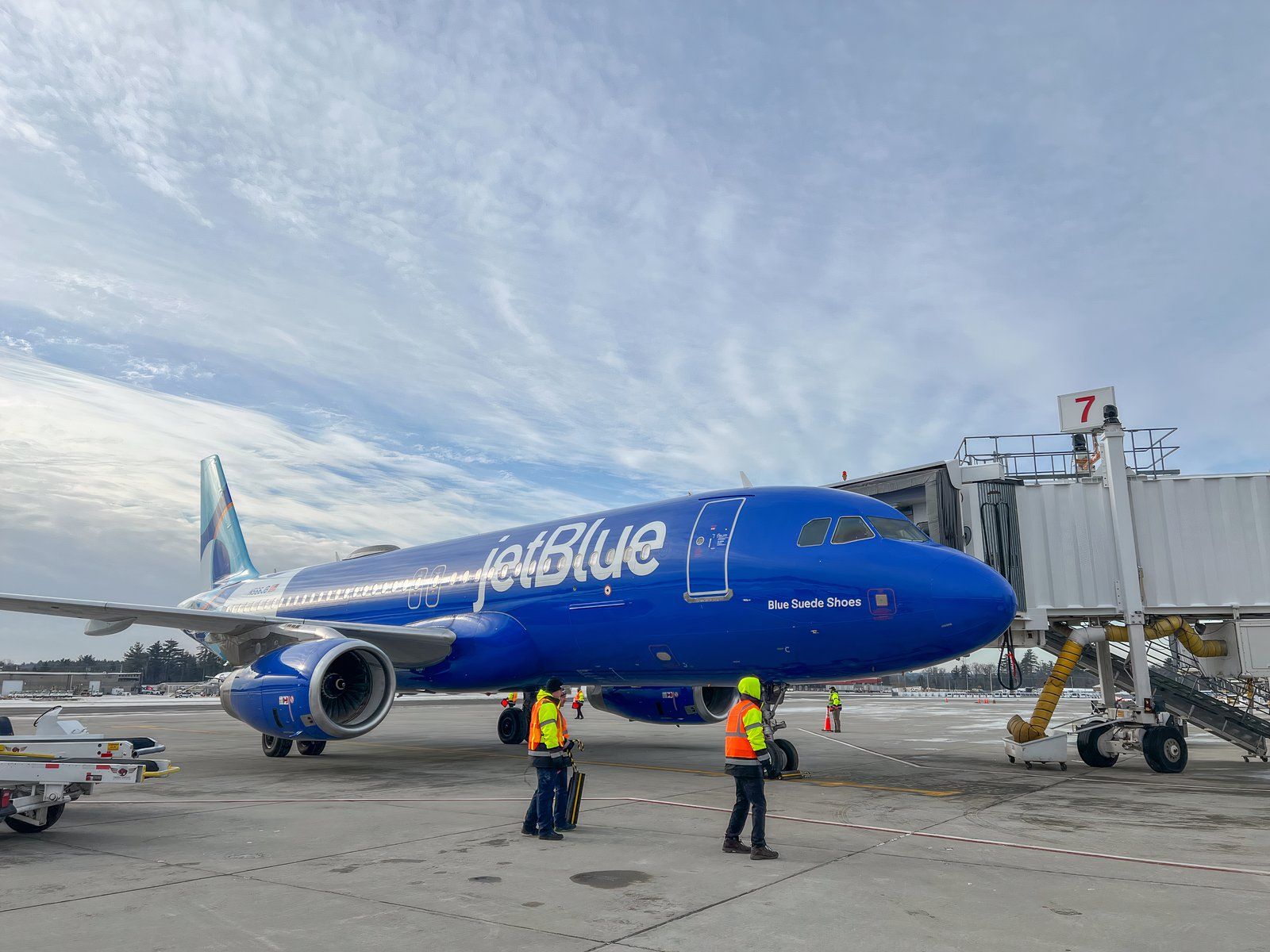 JetBlue, Manchester-Boston Havalimanı'ndaki Uçuşlarını Durduruyor