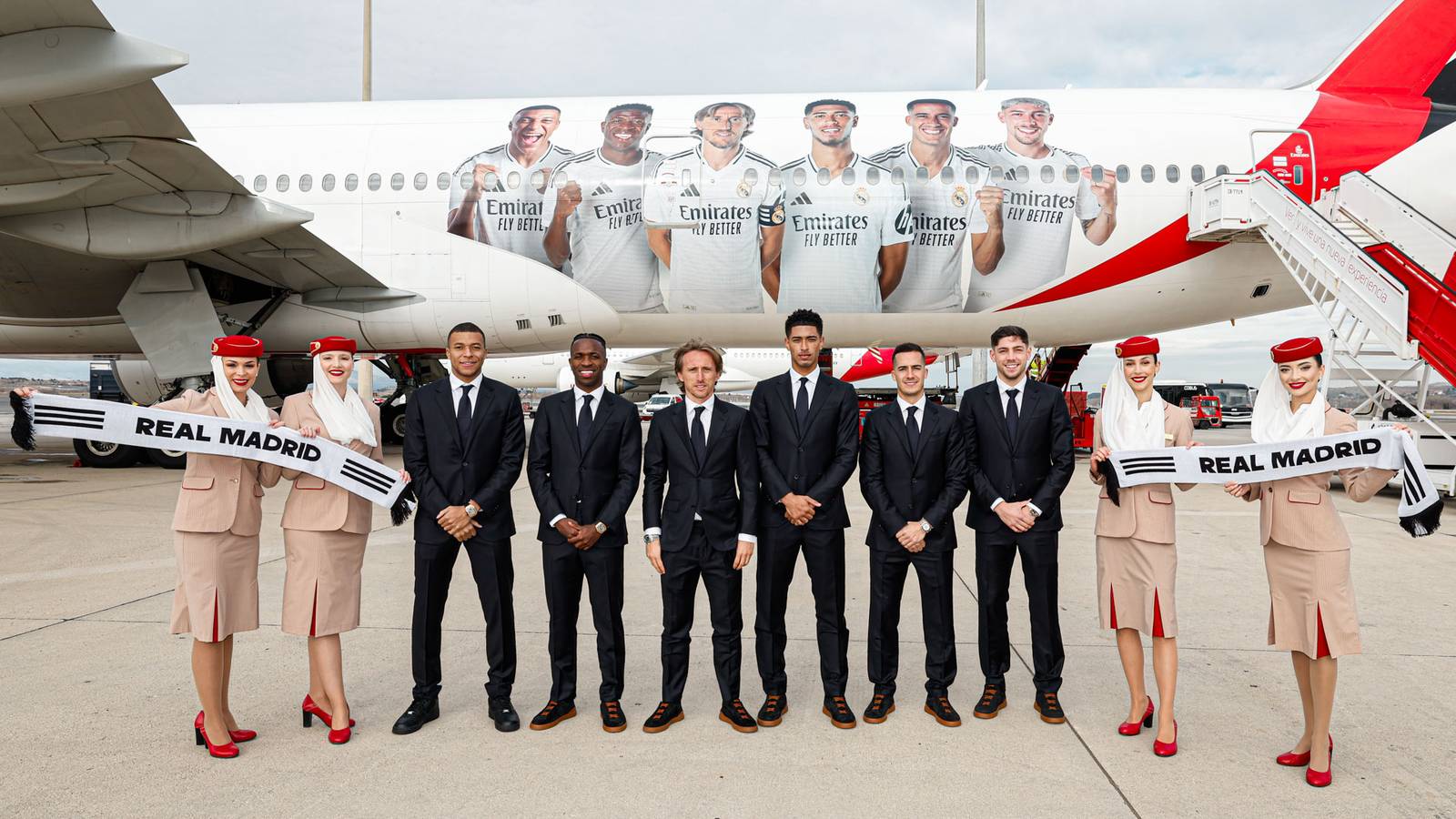 Emirates Reveals New Real Madrid CF Decal On Boeing 777 Headed For Spanish Super Cup