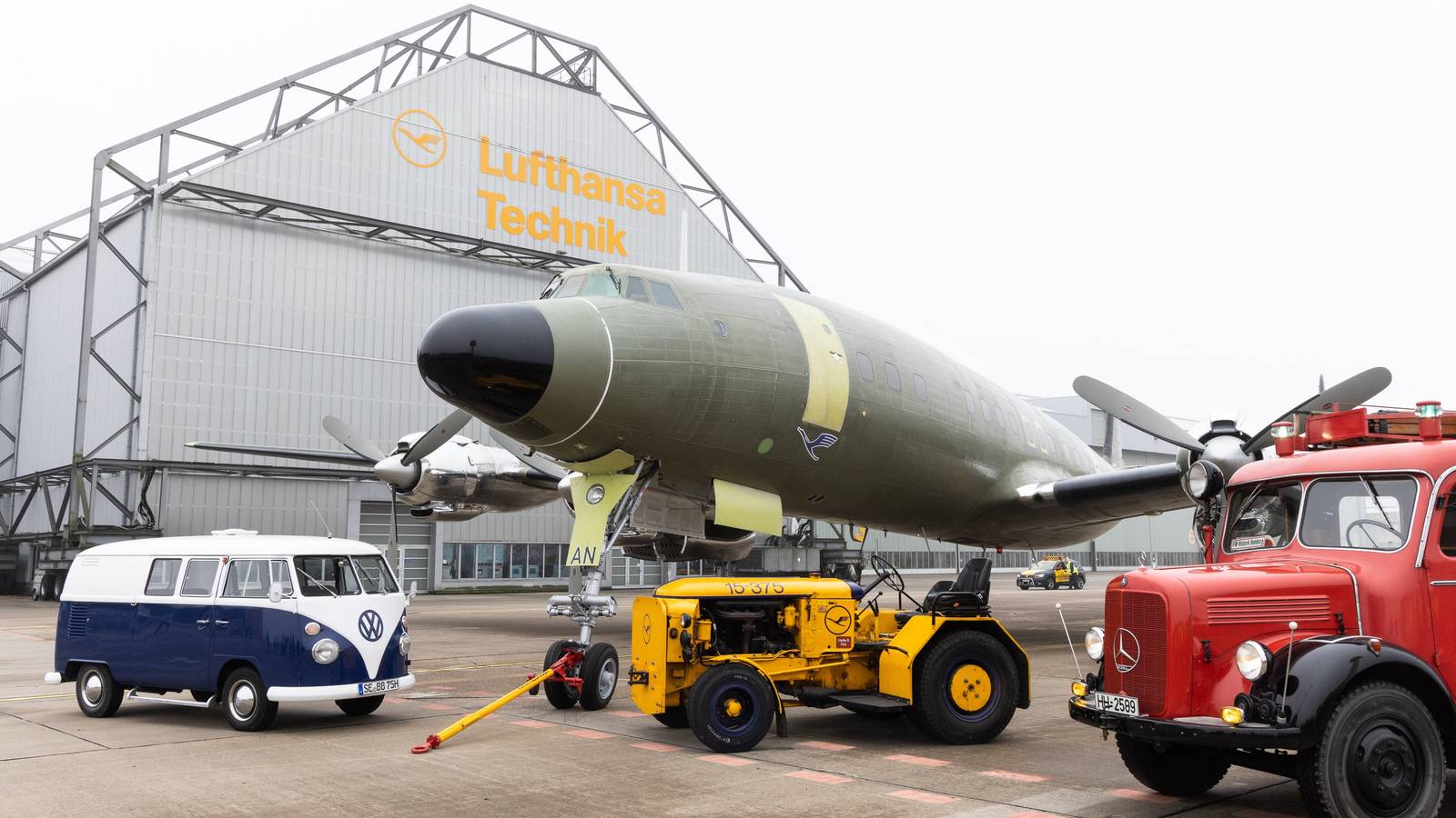 Lufthansa Completes Restoration Of Its 1950s Lockheed Super Star