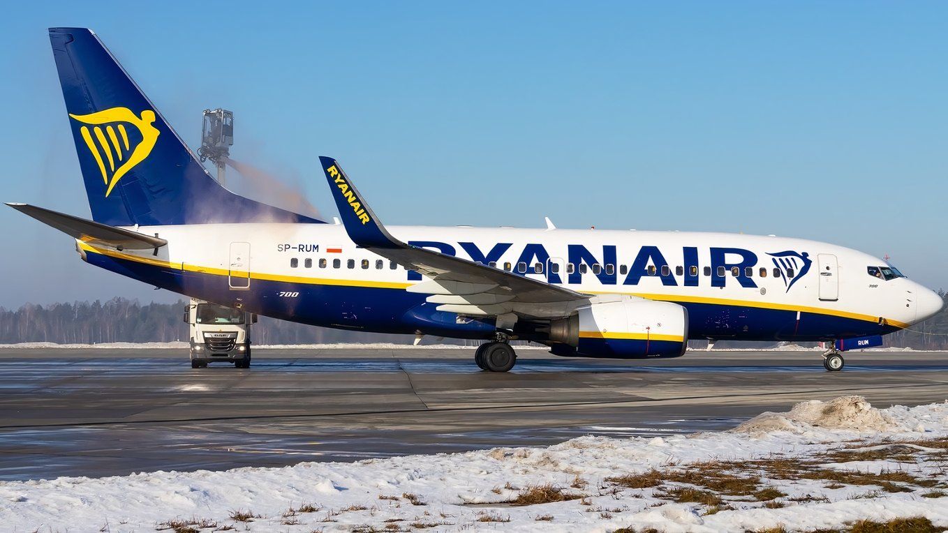 ライアンエアー Ryanair ボーイング B737 47cm 大型 ライアンエアー Ryanair ボーイング B737 47cm 大型 - メルカリ