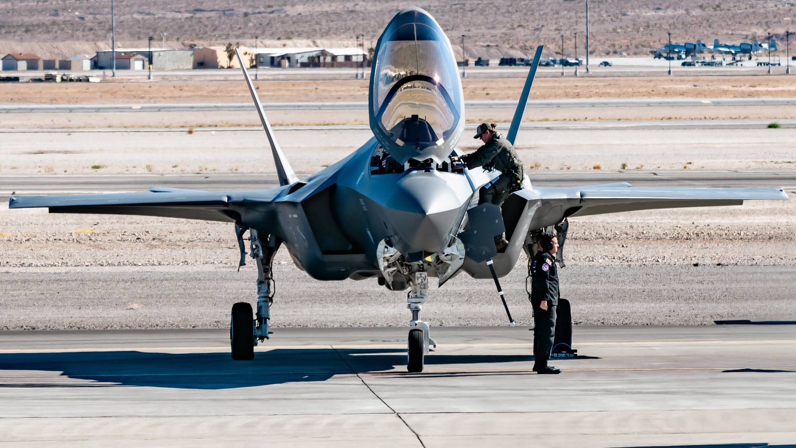 What Will It Take To Fix The US Air Force Pilot Crisis?