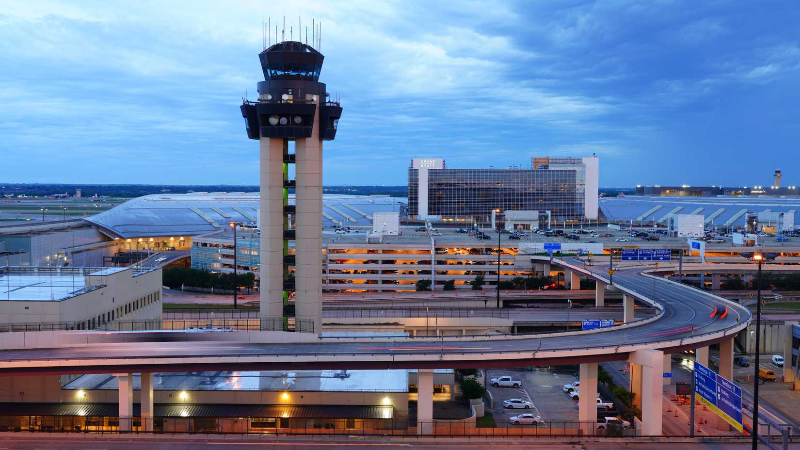Can You Still Get Food Delivered To Your Gate At The Airport?