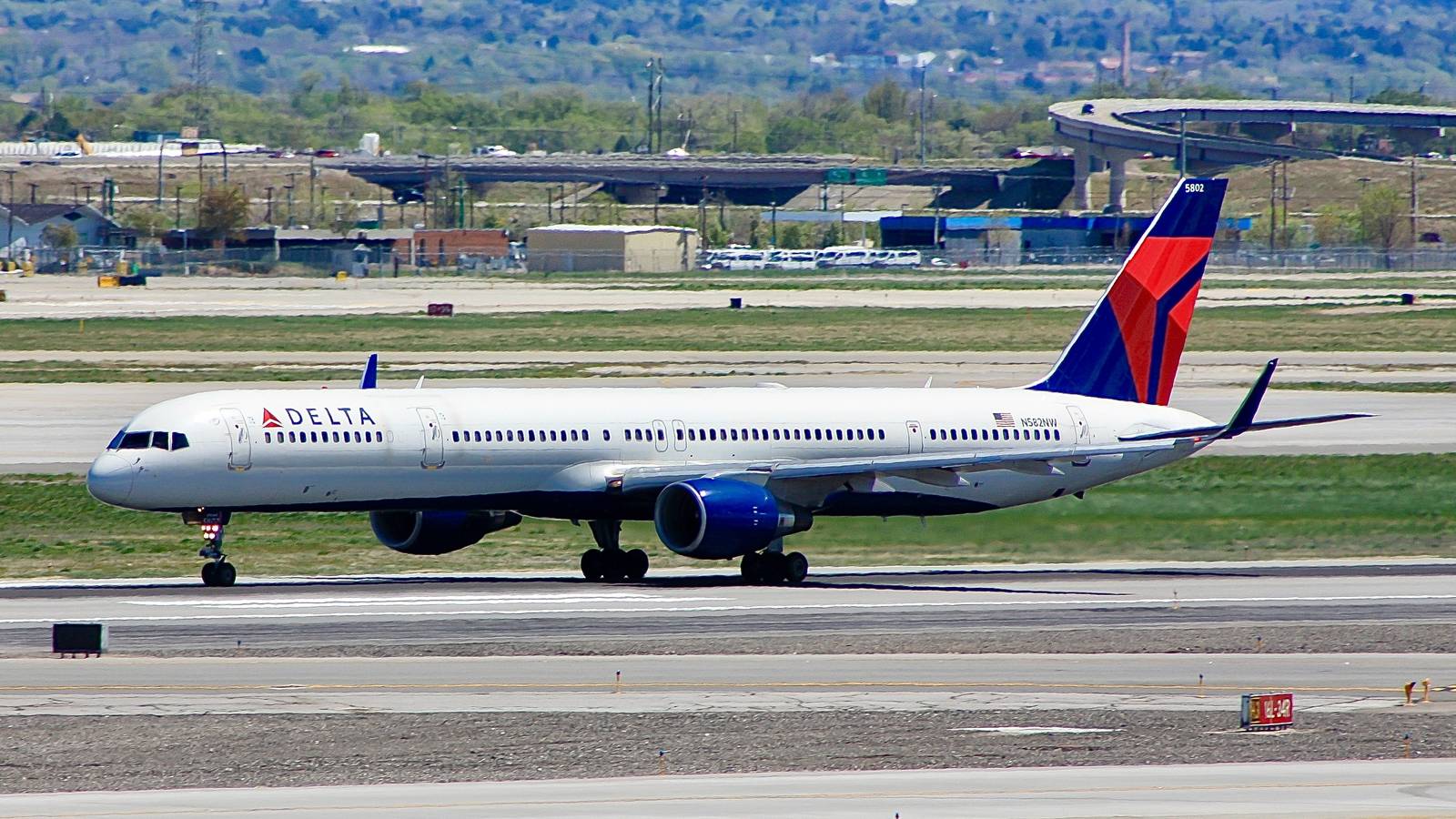Winter Storm: Delta Air Lines Boeing 757 Evacuated Due To Engine Issues On Takeoff