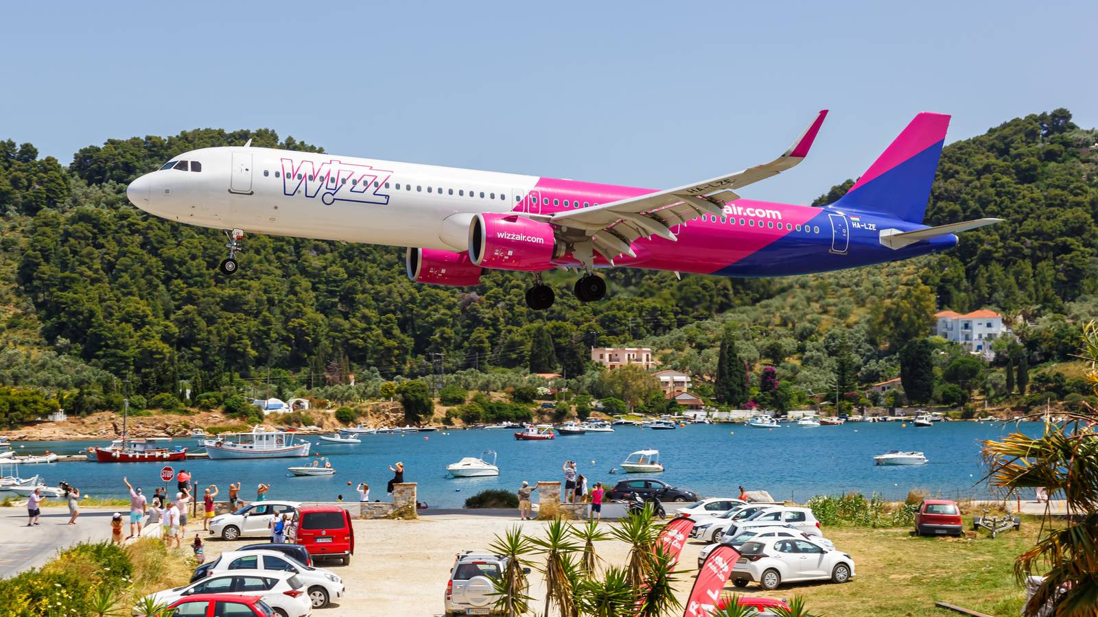 40 Wizz Air Airbus Planes Will Remain Grounded Until 2026 Due To Pratt ...