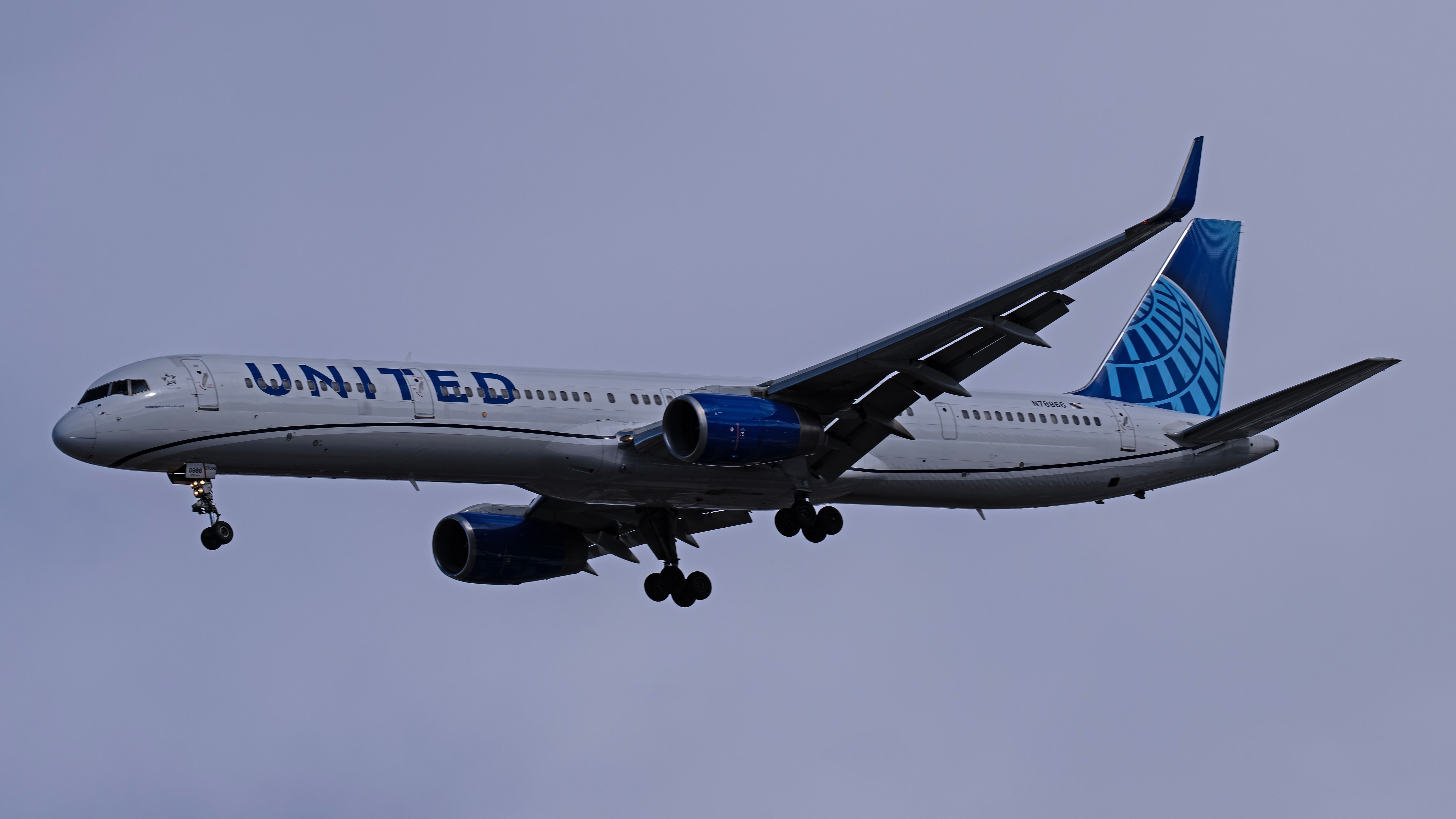 FAA Investigating: United Airlines New Year's Eve Boeing 757