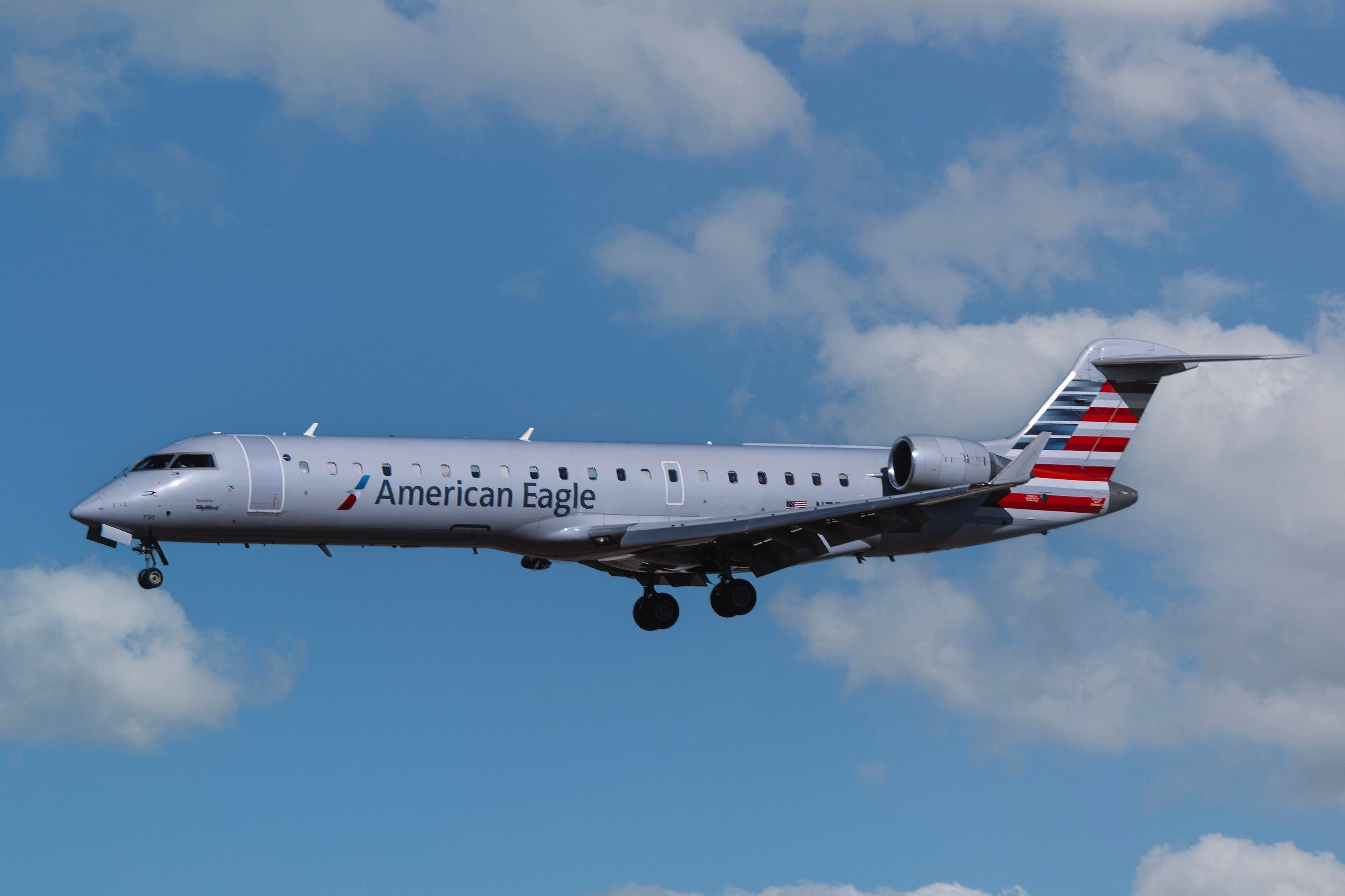 New Videos Of American Airlines Flight 5342 And Black Hawk Impact Over The Potomac: Cranes Aid Recovery Effort