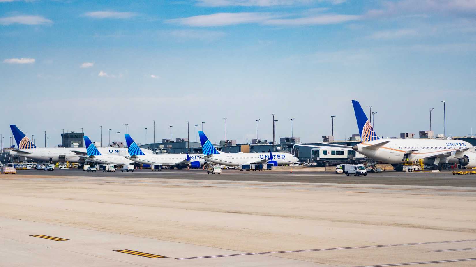 United Airlines aircraft at Washington Dulles International Airport IAD