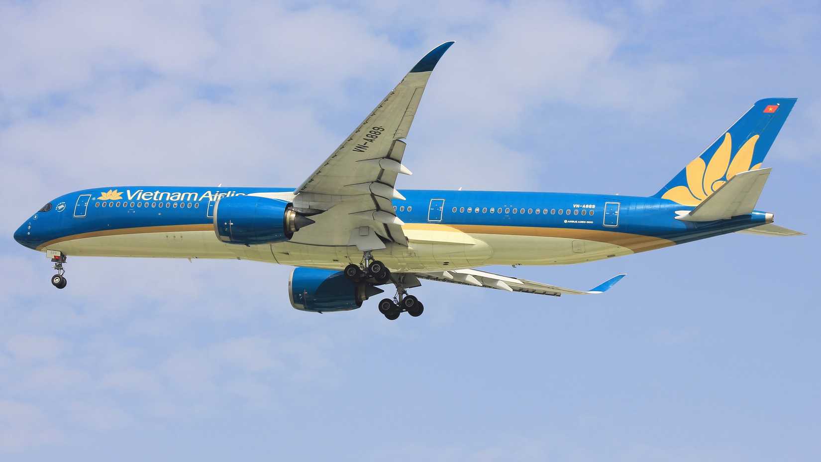 Vietnam Airlines A350-900 