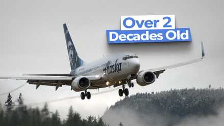 Alaska Airlines Boeing 737-700