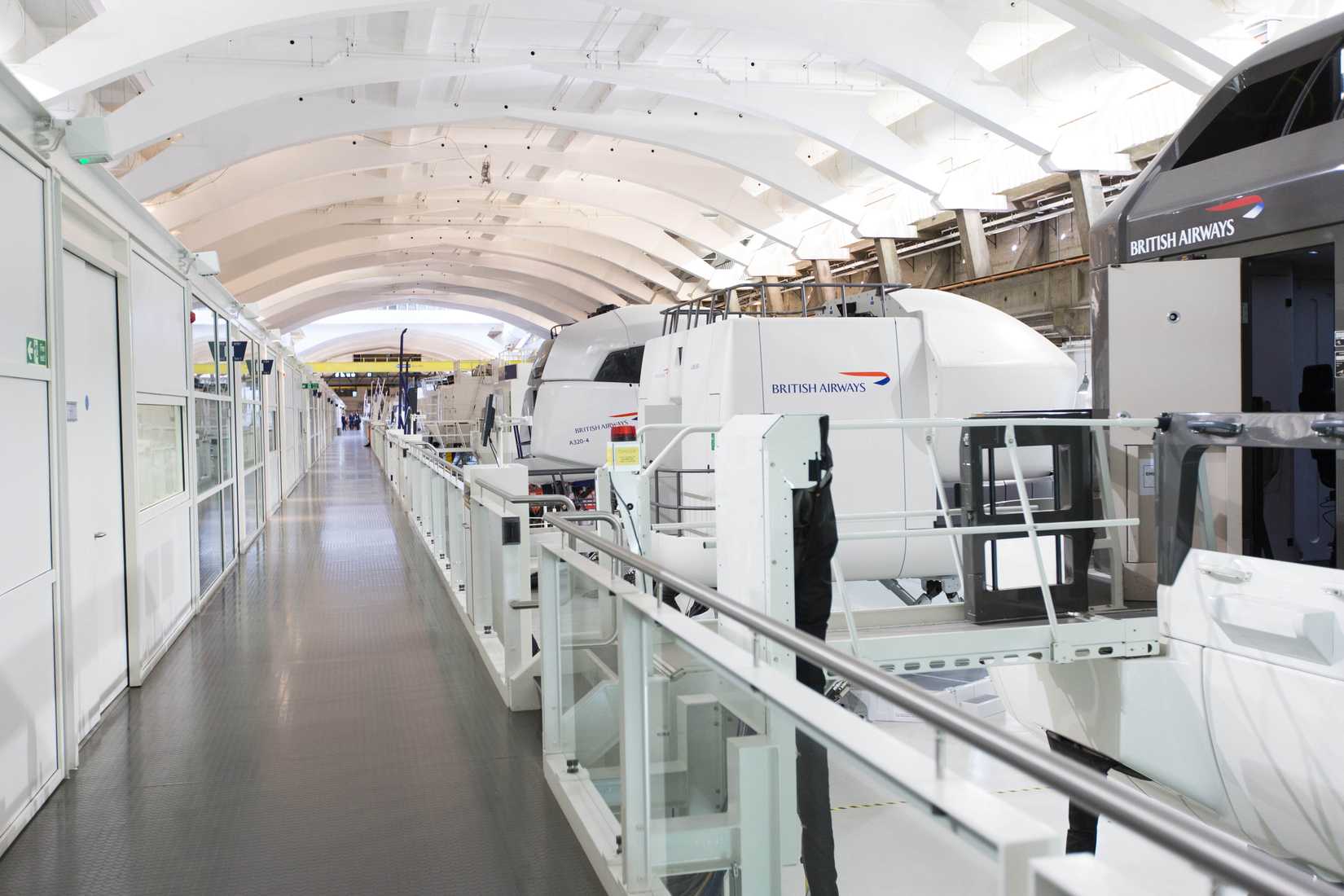 British_Airways-GLA_Simulator_Hall-ref47346