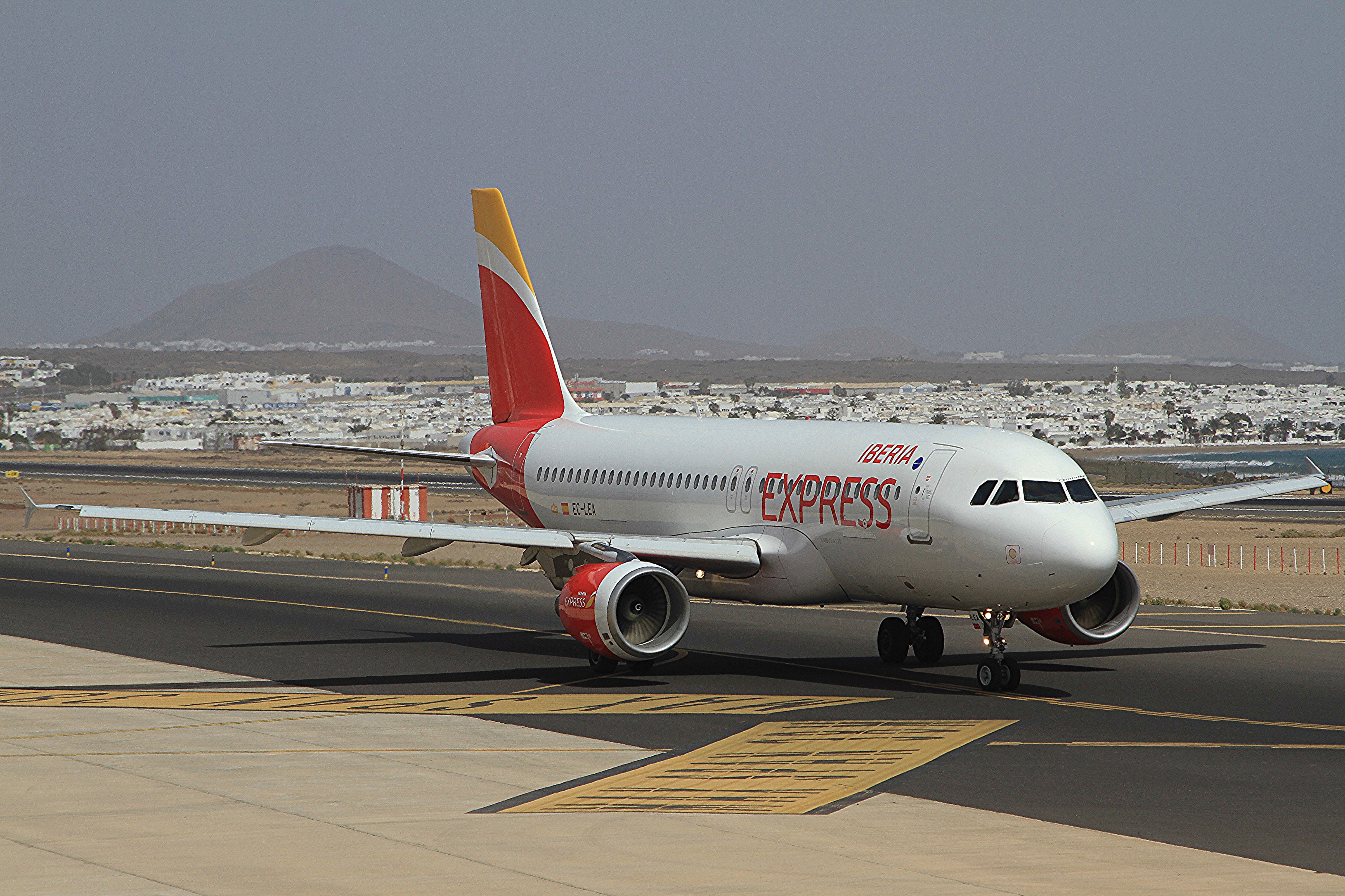 What Happened To The Pilot? The Iberia Flight With An Unwelcomed