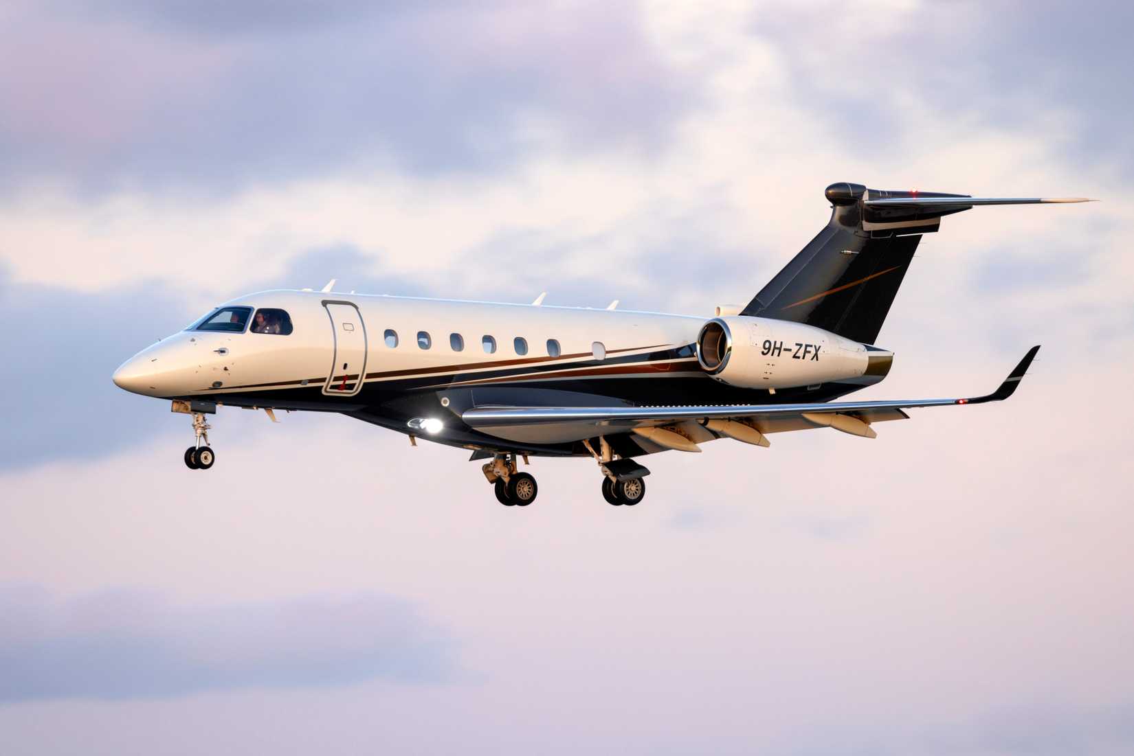 Embraer Legacy 500