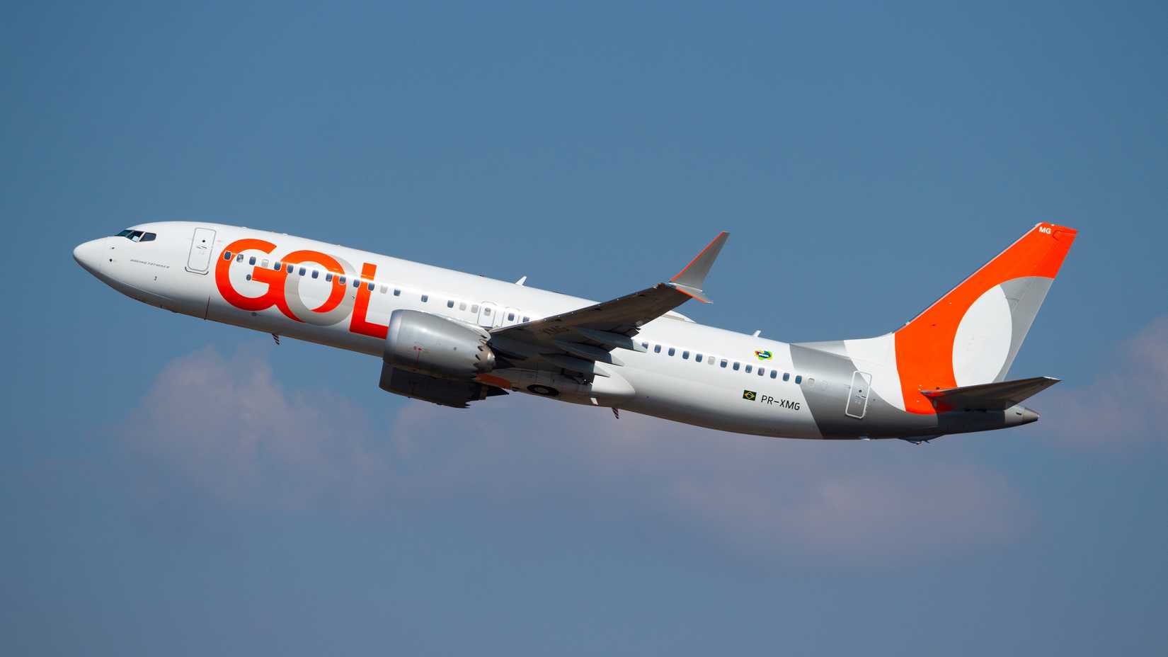 GOL Boeing 737 MAX 8 shutterstock_2008625474
