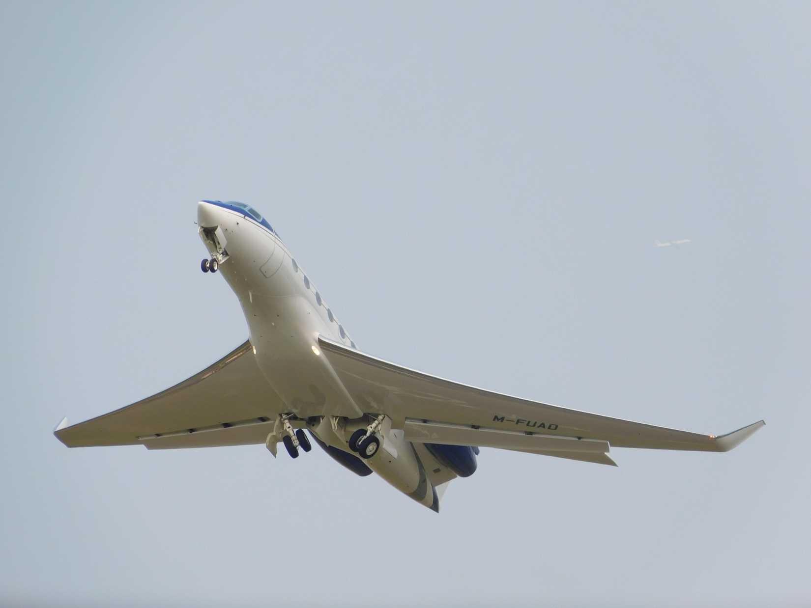 James, Flickr, M-FUAD Gulfstream G650ER (Future Pipe Aviation Ltd)