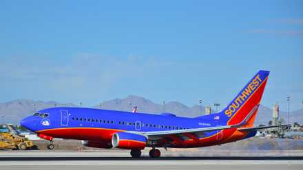 N288WN_Southwest_Airlines_2007_Boeing_737-7H4_C-N_36611_(16807817032)