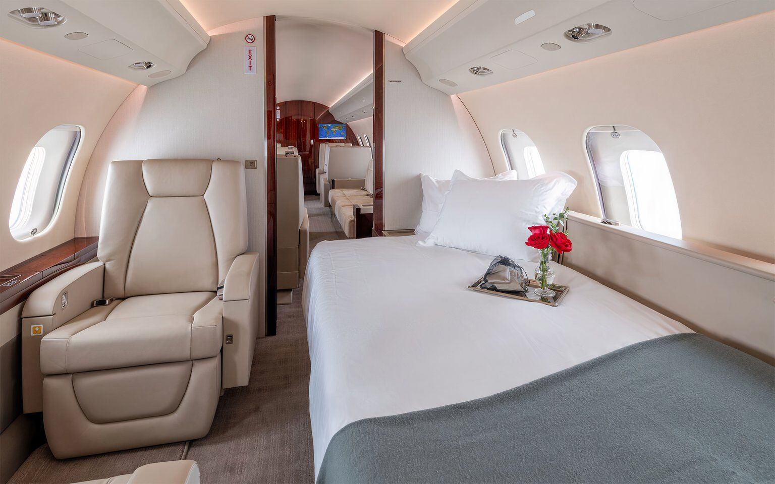 A Look At 5 Different Private Jet Charter Companies In 2025